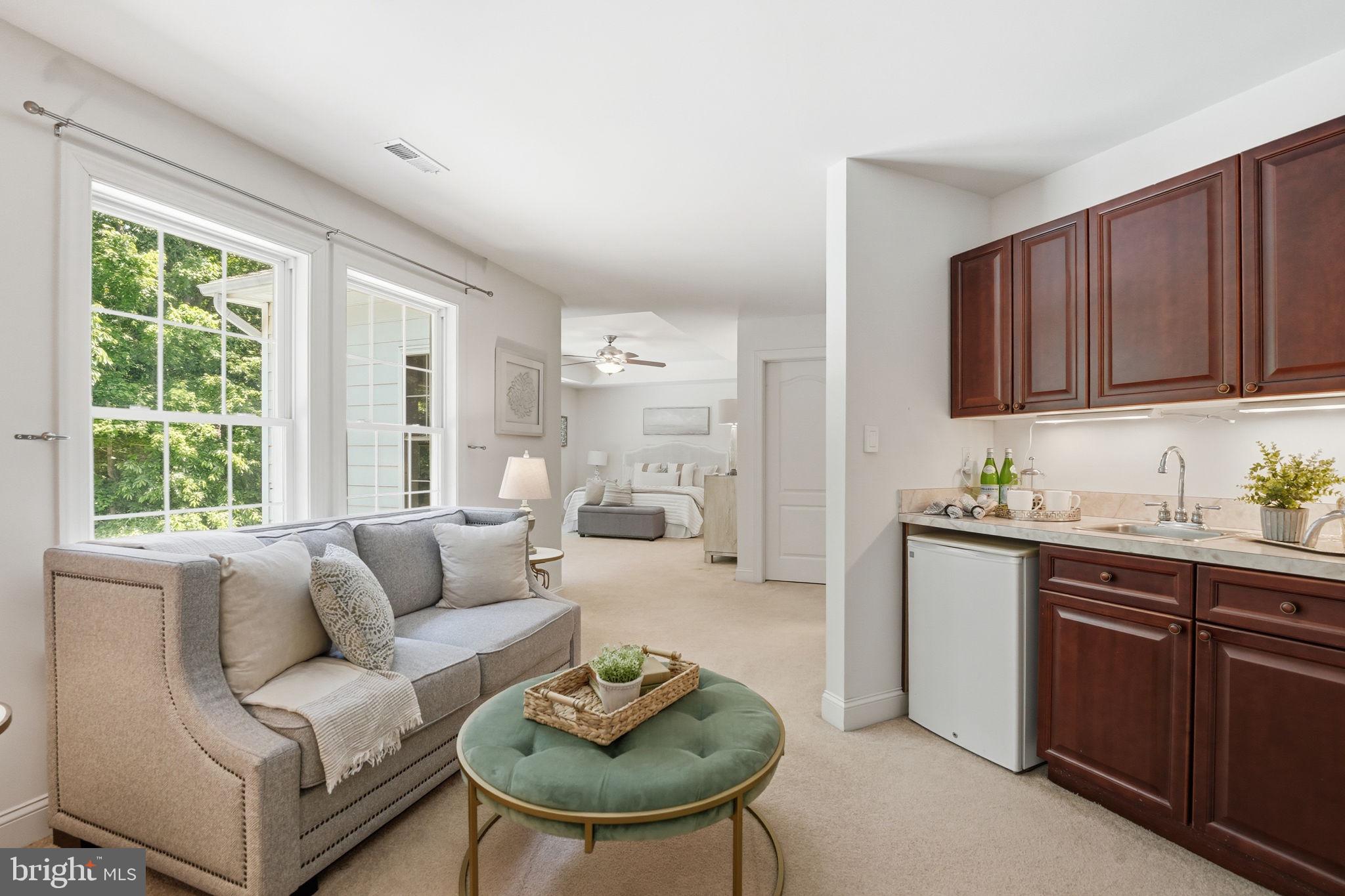 CLASSIC OAKS - Residential
