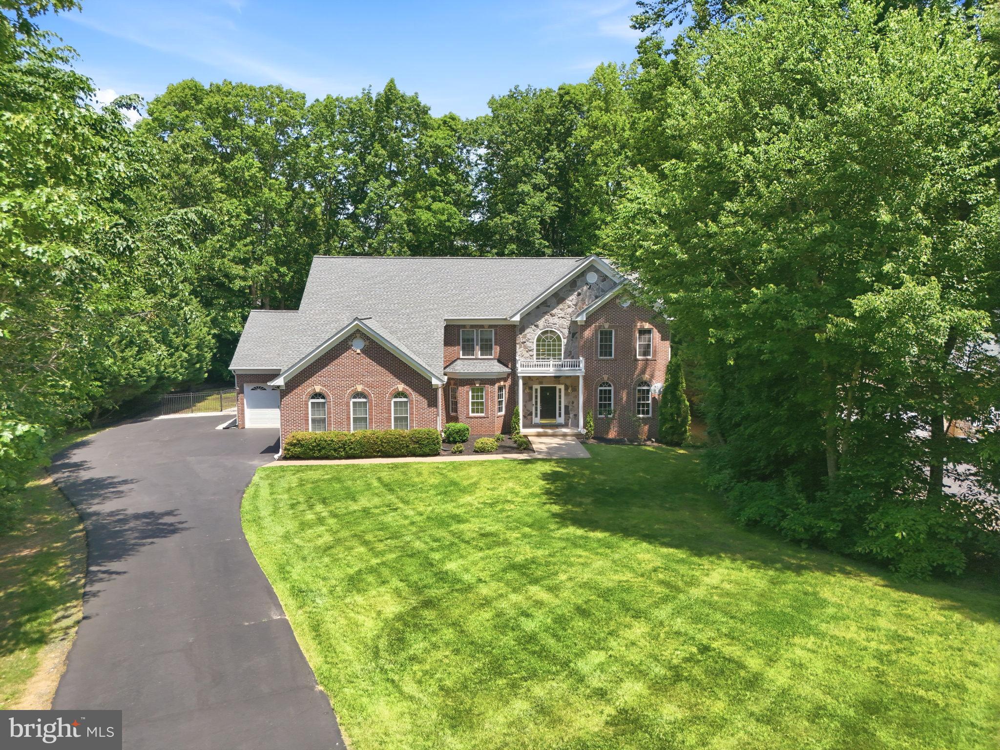CLASSIC OAKS - Residential