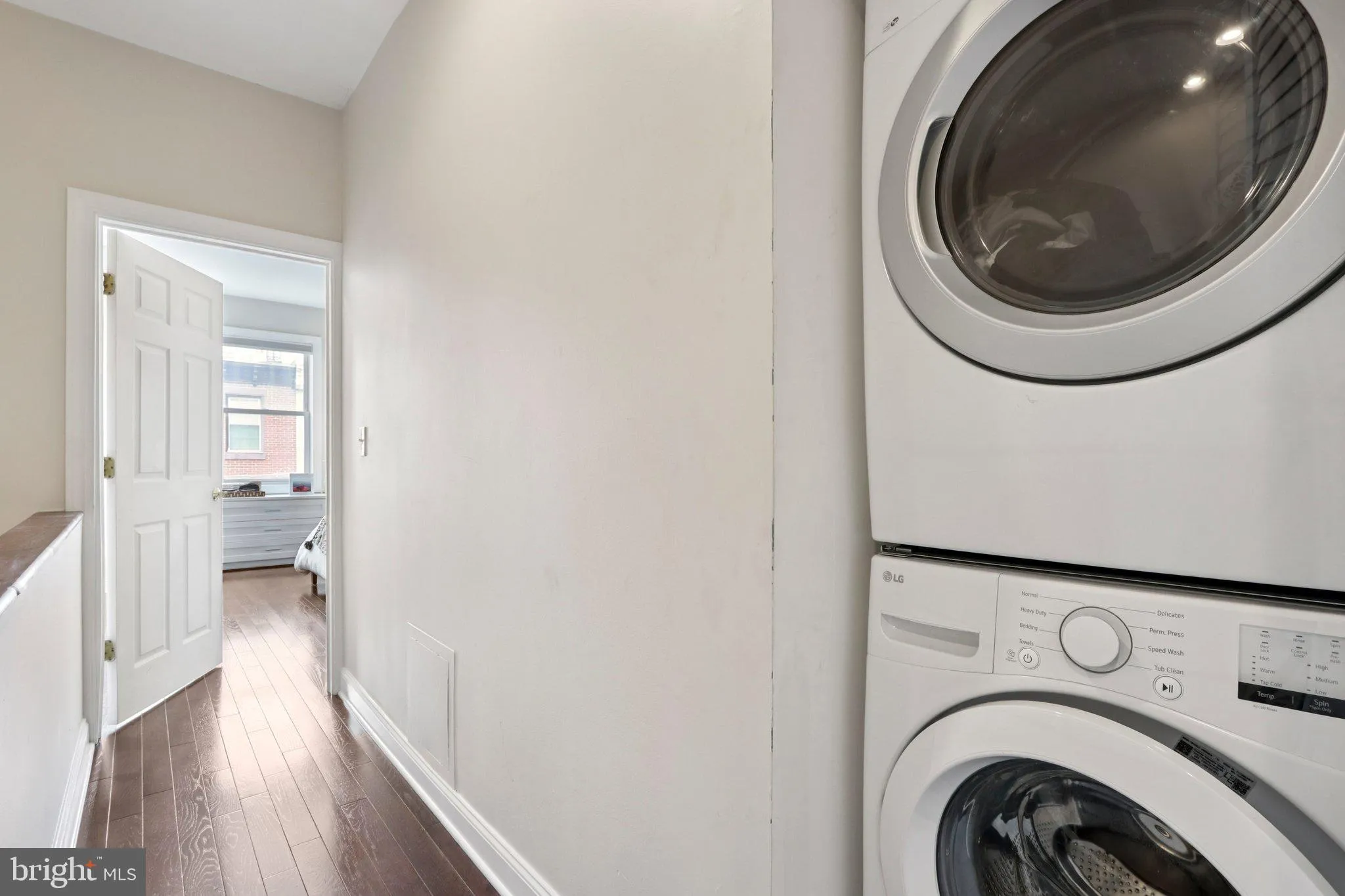 Philadelphia, Pennsylvania 19146, United States, 3 Bedrooms Bedrooms, ,3 BathroomsBathrooms,Residential,Active,159818