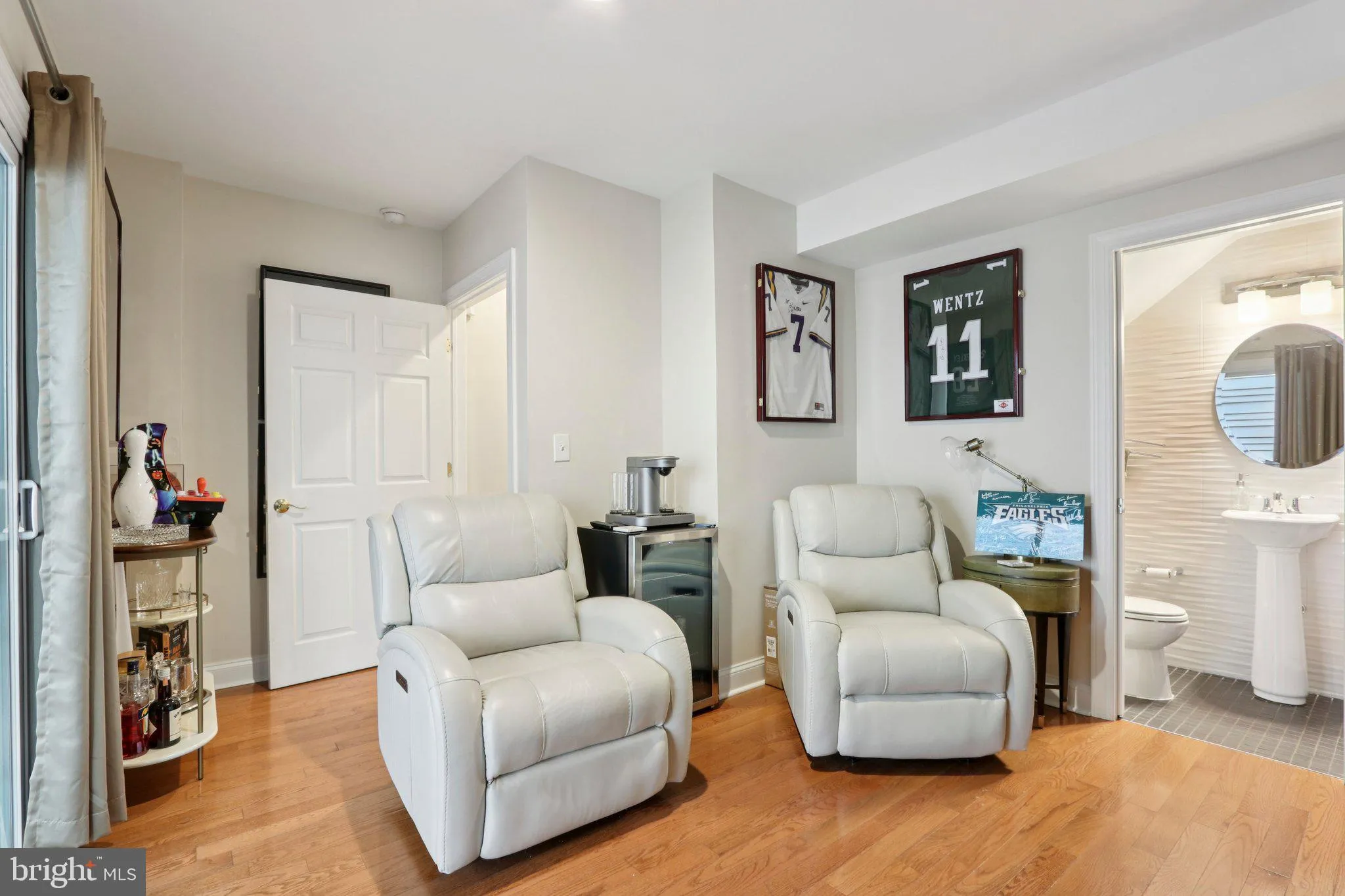 Philadelphia, Pennsylvania 19146, United States, 3 Bedrooms Bedrooms, ,3 BathroomsBathrooms,Residential,Active,159818