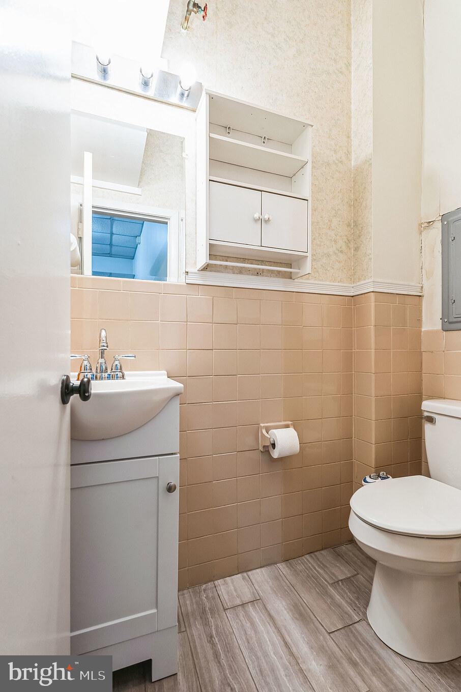 BUSTLETON - Commercial Sale