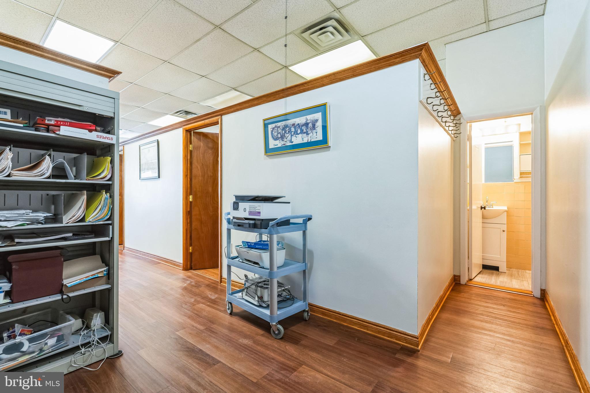 BUSTLETON - Commercial Sale