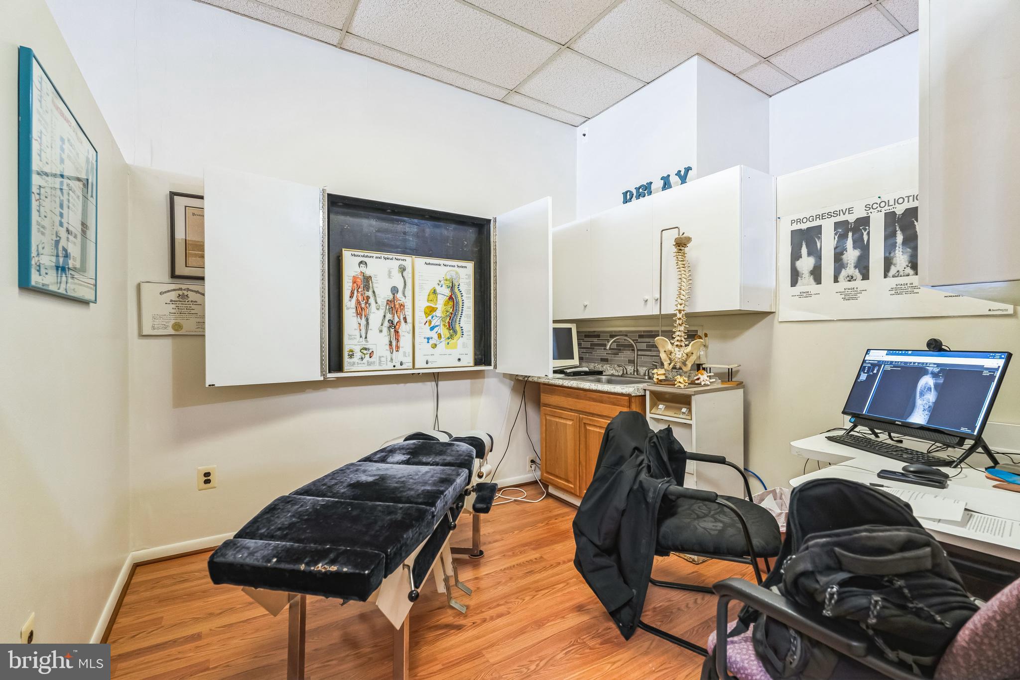 BUSTLETON - Commercial Sale