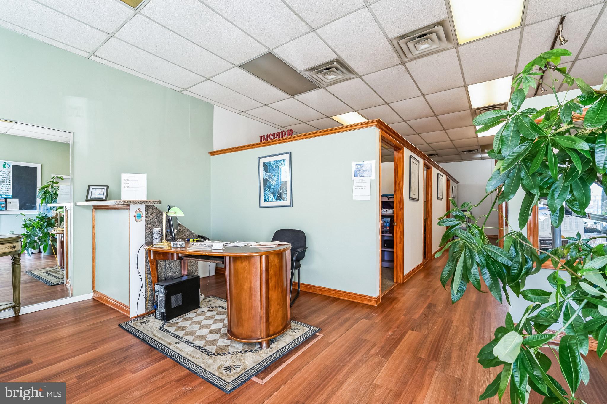 BUSTLETON - Commercial Sale