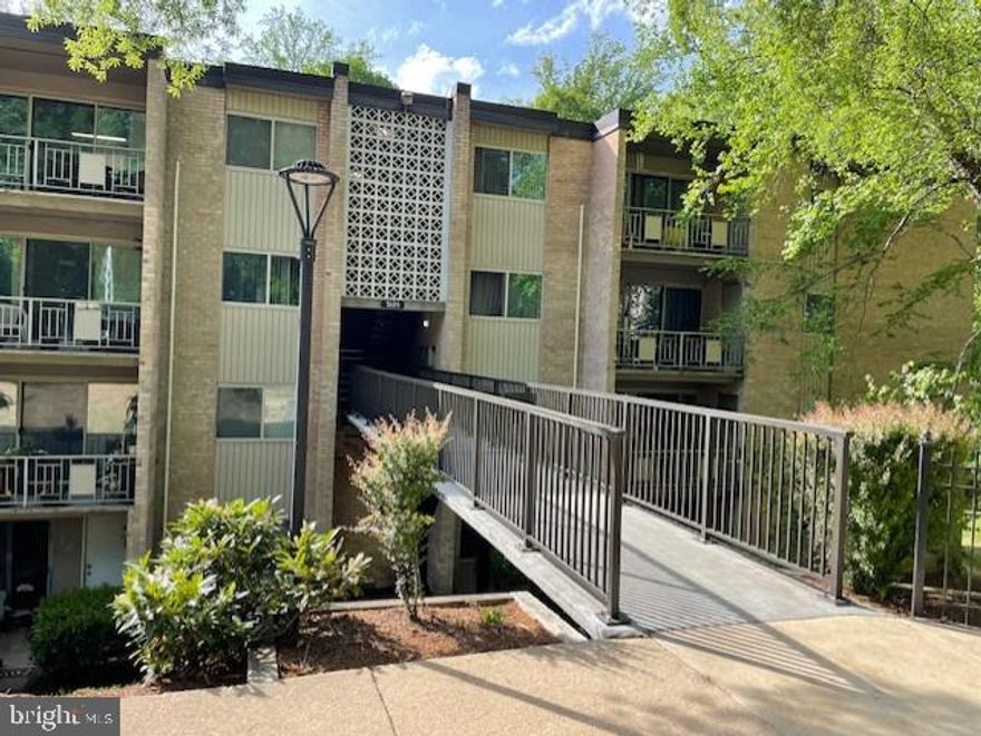 Nestled at the quiet end of the community, the building offers direct access to Rock Creek Park’s scenic walking trails, providing a peaceful, nature-filled escape just steps from your door.
Enjoy the best of both worlds: serene surroundings and unmatched convenience. You're just minutes from Target, Giant, Pike & Rose, and both Twinbrook and North Bethesda Metro stations. Commuting and errands are a breeze with nearby bus routes and major thoroughfares.
🏡 Community Highlights:
Sparkling swimming pool
Well-maintained tennis courts
Beautiful nature paths
Condo fee includes all utilities (cable optional)
Furniture is negotiable, making this an easy transition into your new home.