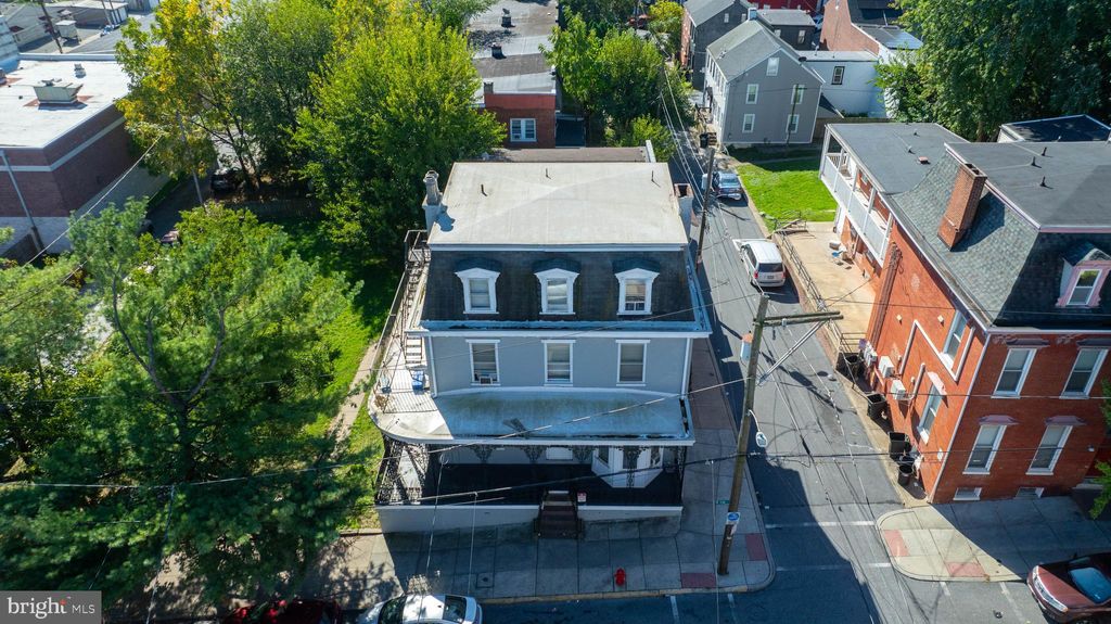 Photo of 222 W Vine Street, LANCASTER, PA 17603 (MLS # PALA2059294)