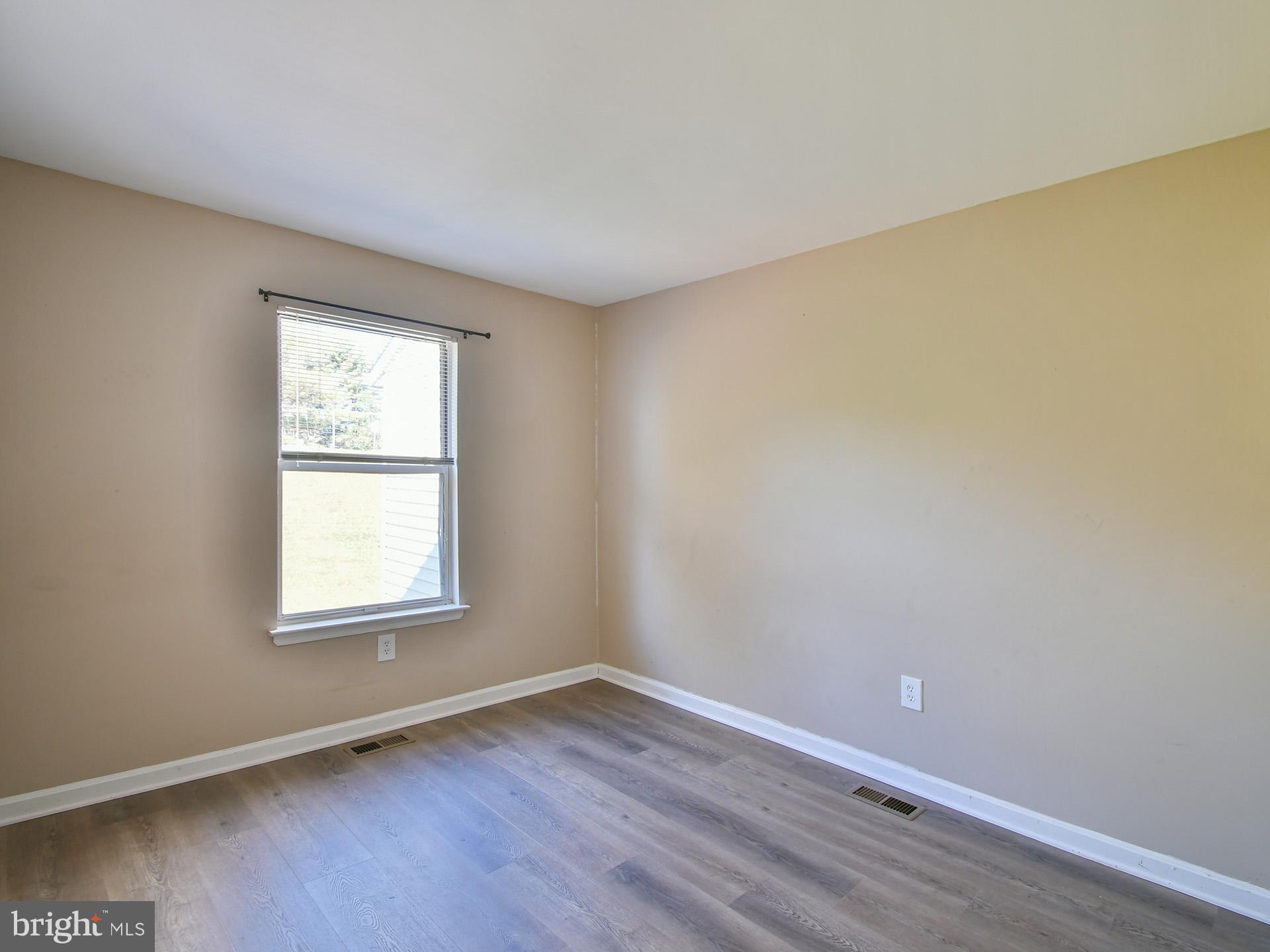 RIVER MILLS - Residential Lease