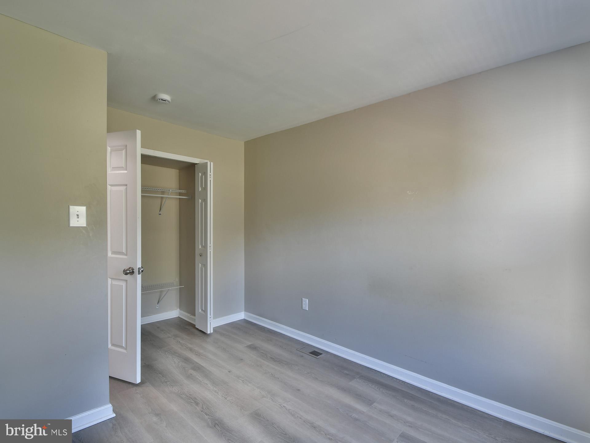 RIVER MILLS - Residential Lease