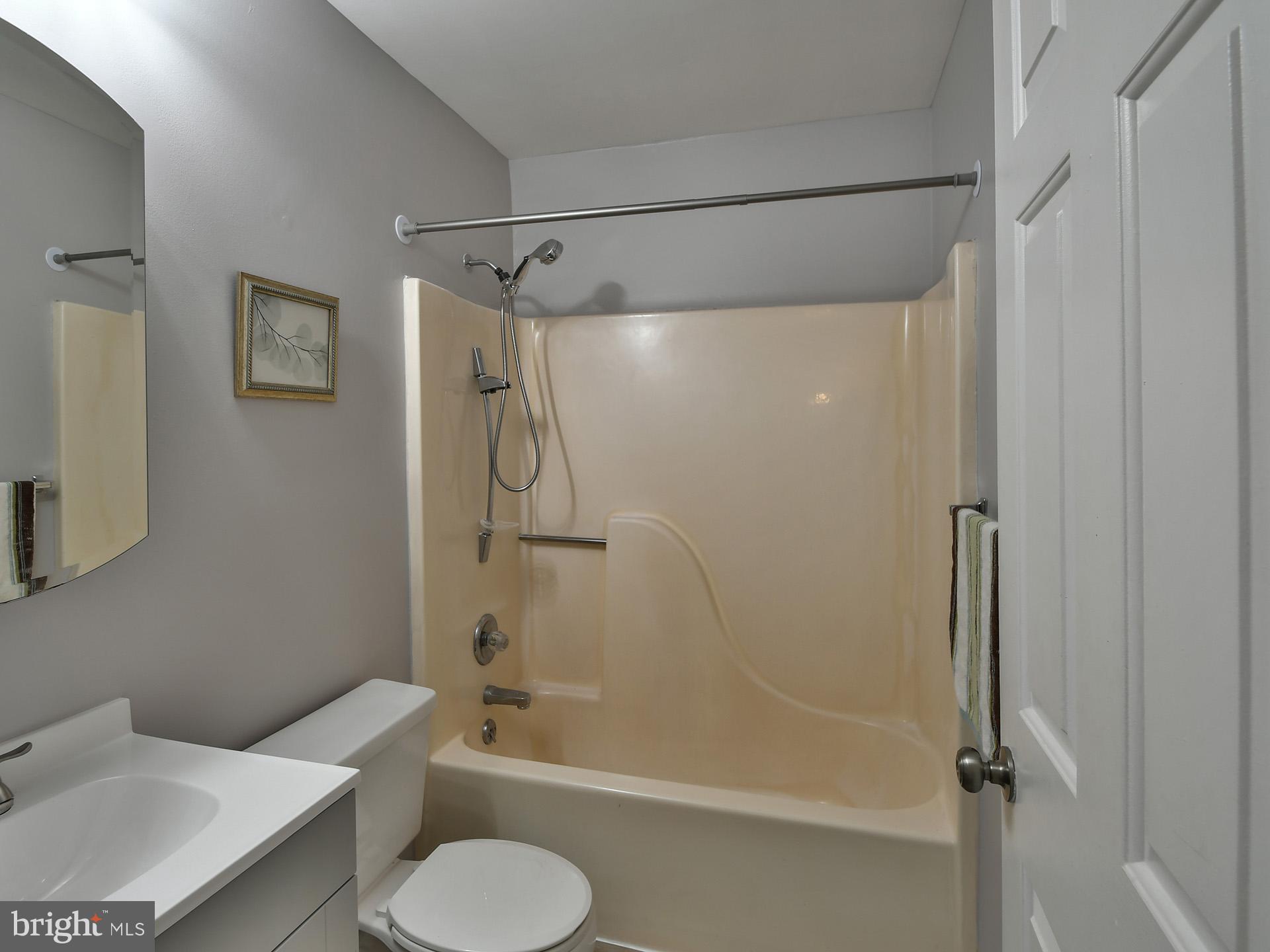 RIVER MILLS - Residential Lease