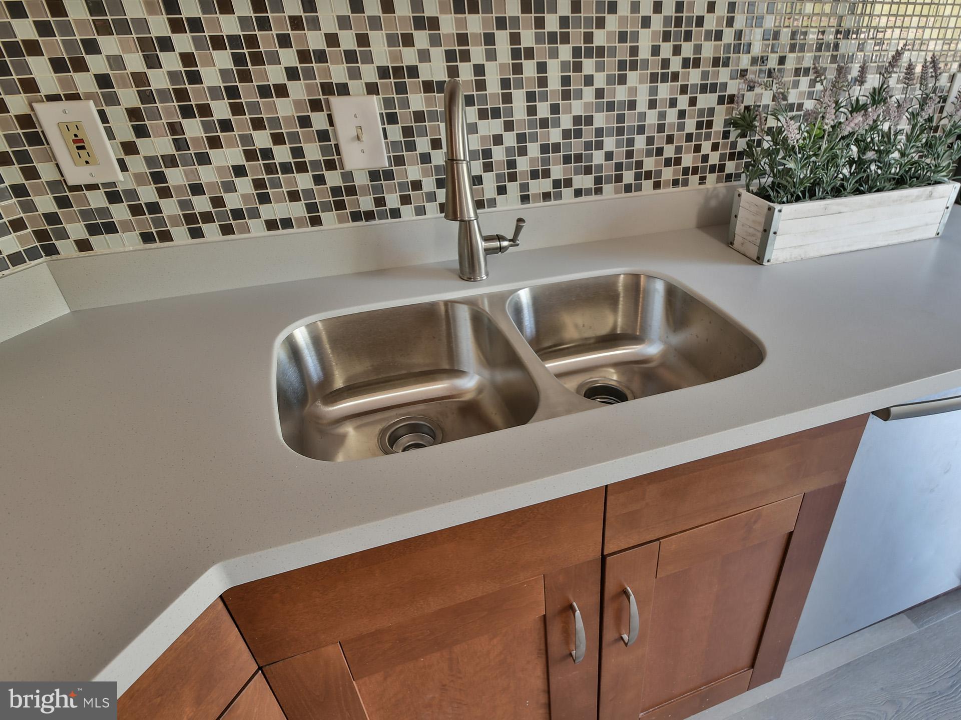 RIVER MILLS - Residential Lease