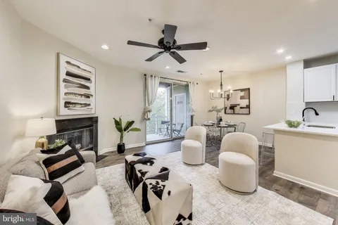 2107 Highcourt Lane Unit 304, Herndon, VA 20170 - MLS#: VAFX2234646