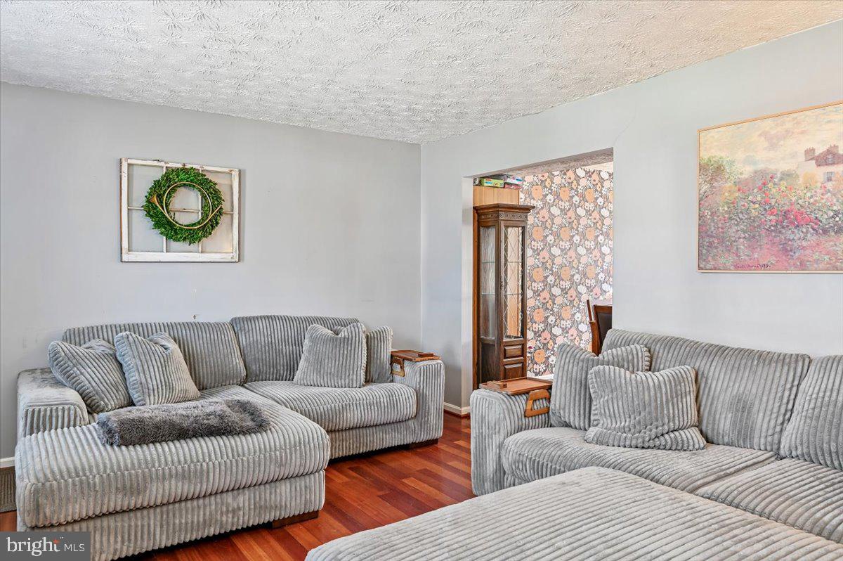 SEVERN VILLAGE - Residential