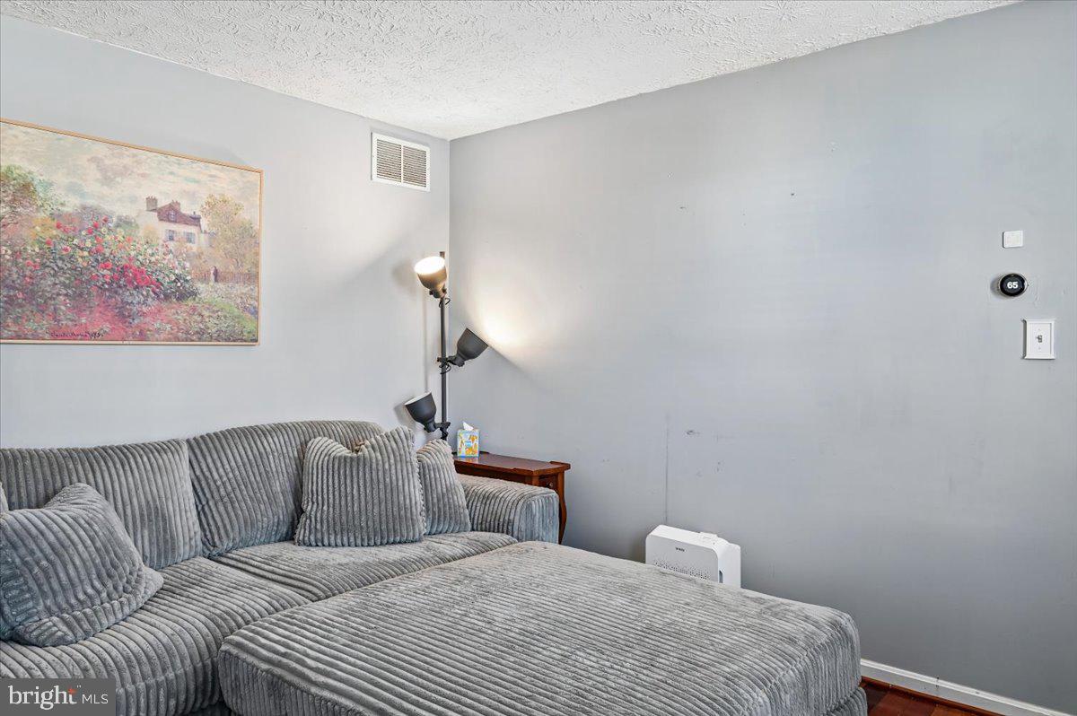 SEVERN VILLAGE - Residential