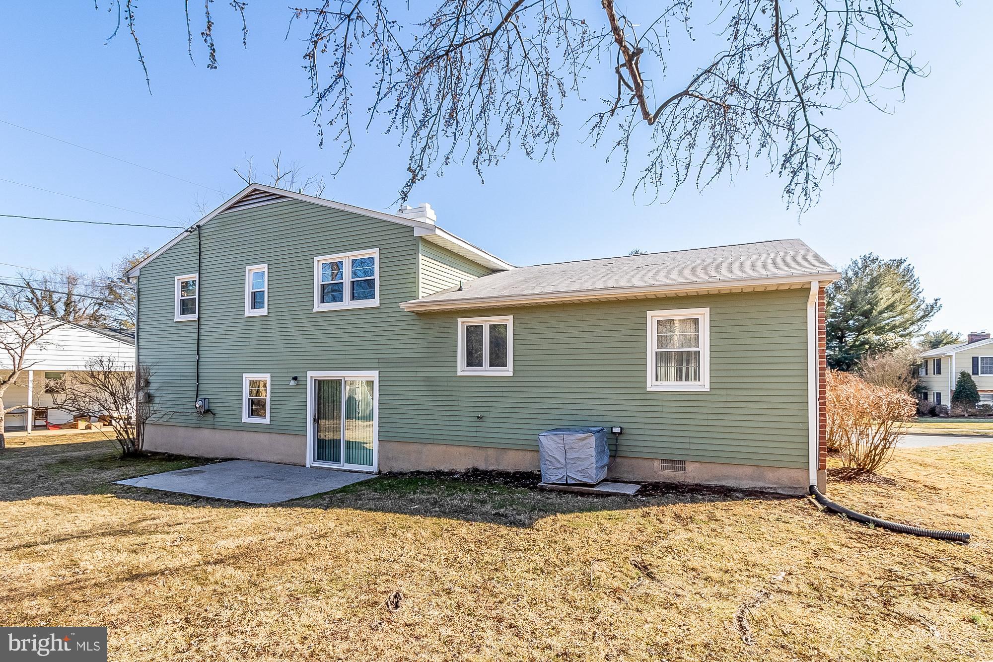 VILLAGE GREEN - Residential