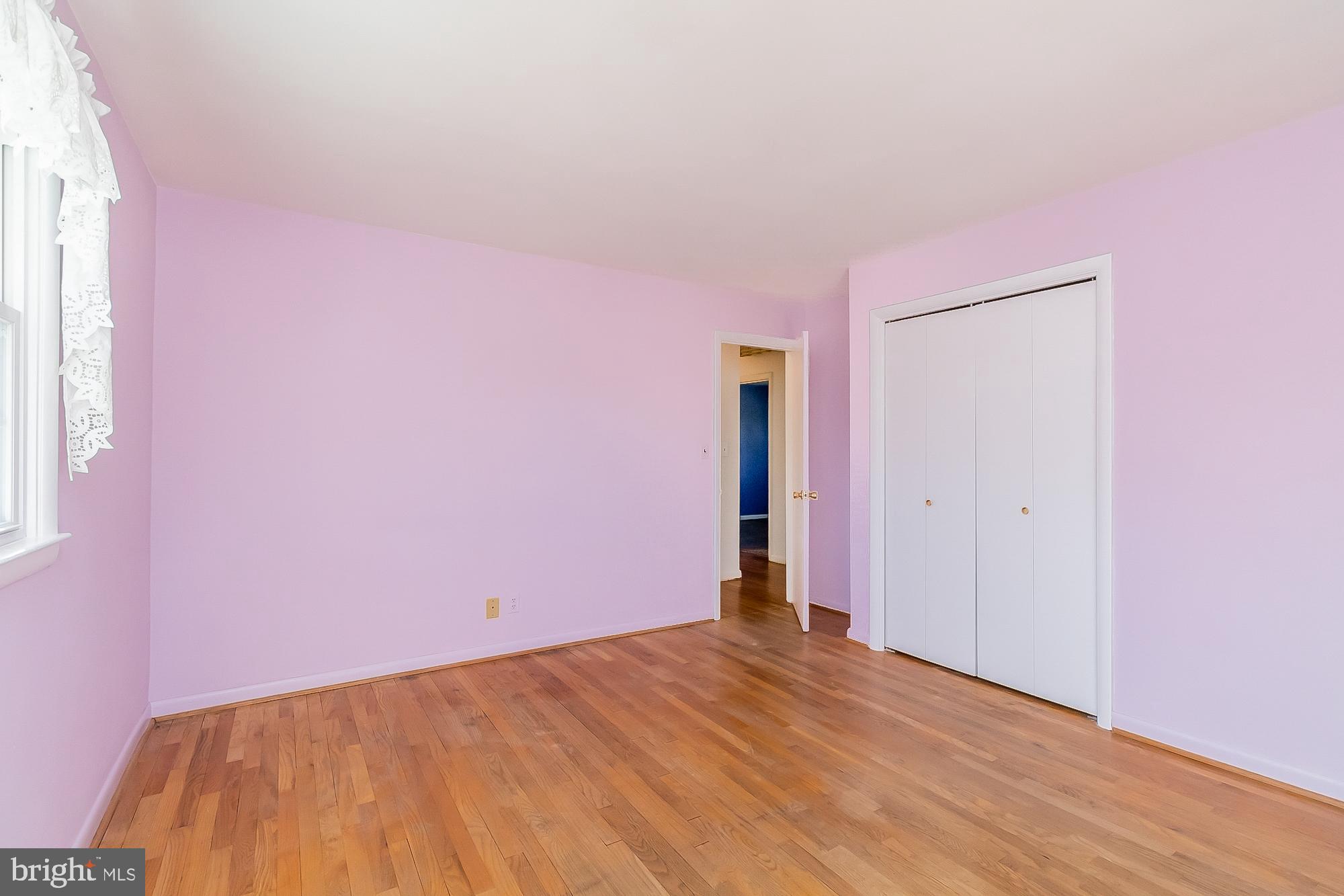 VILLAGE GREEN - Residential