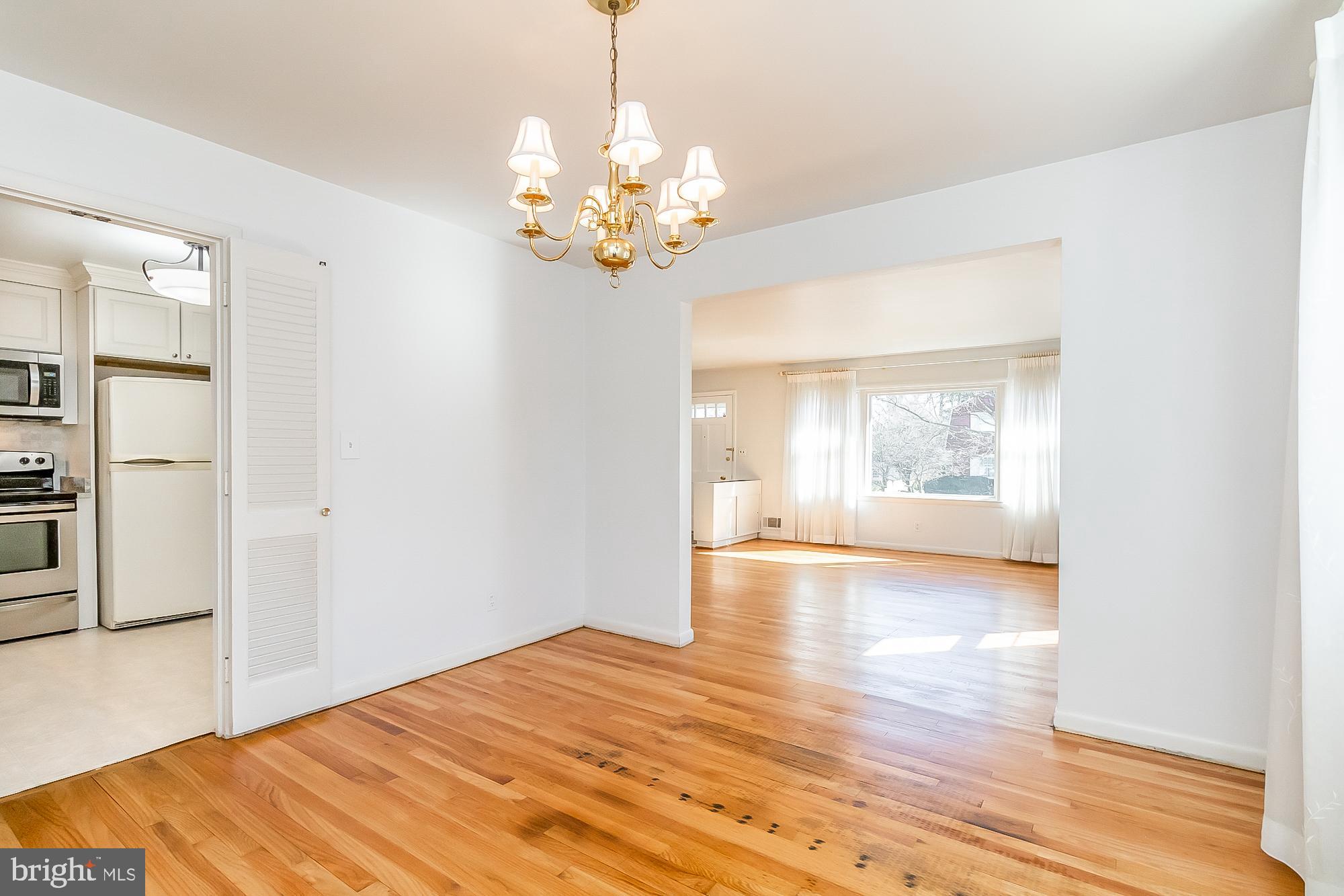 VILLAGE GREEN - Residential