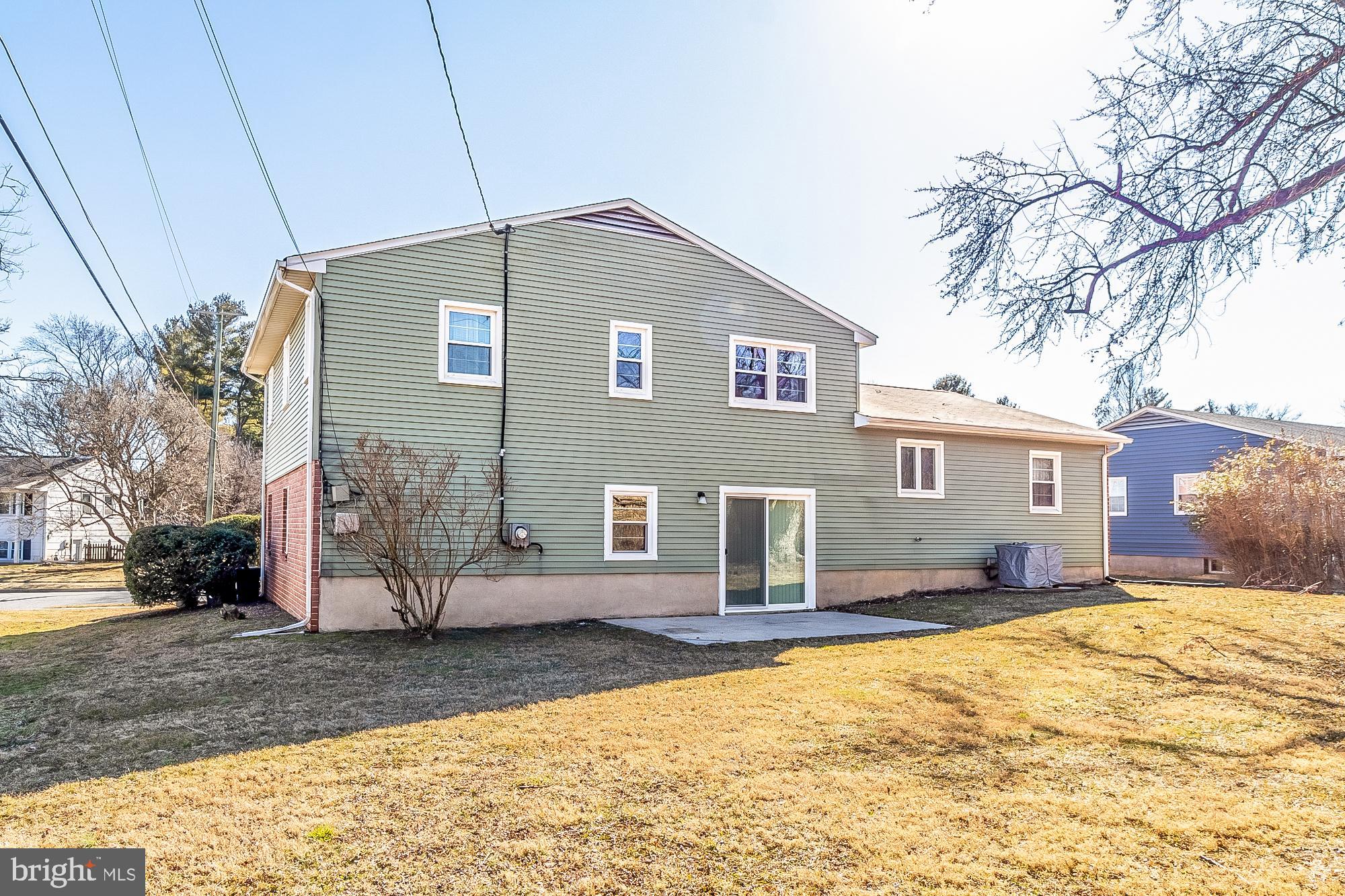 VILLAGE GREEN - Residential