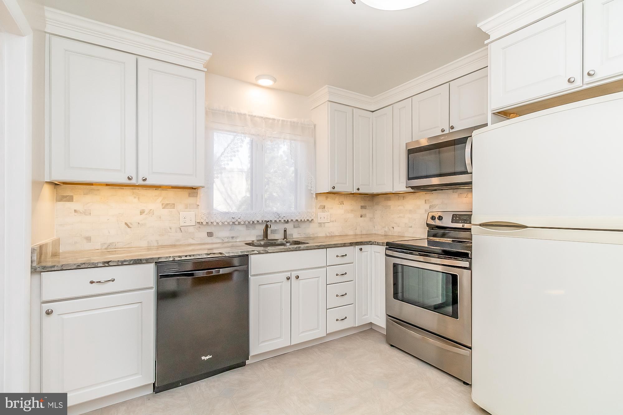 VILLAGE GREEN - Residential