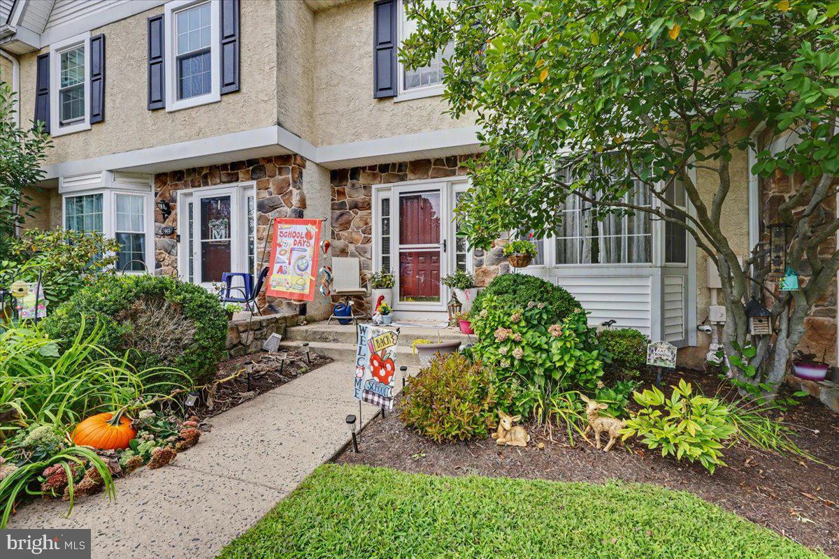 1604 COVENTRY POINTE LANE