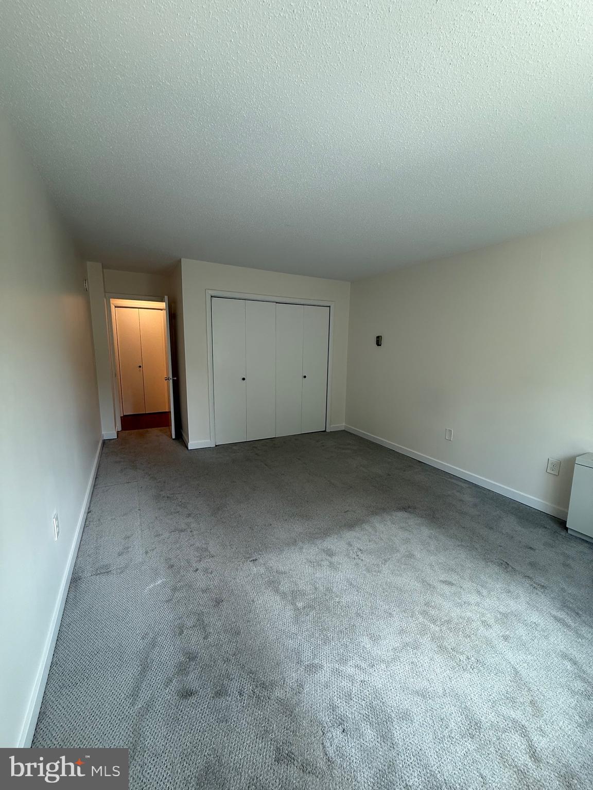 LAKESIDE TERRACE - Residential