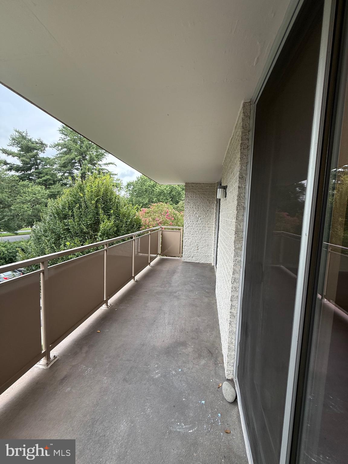 LAKESIDE TERRACE - Residential