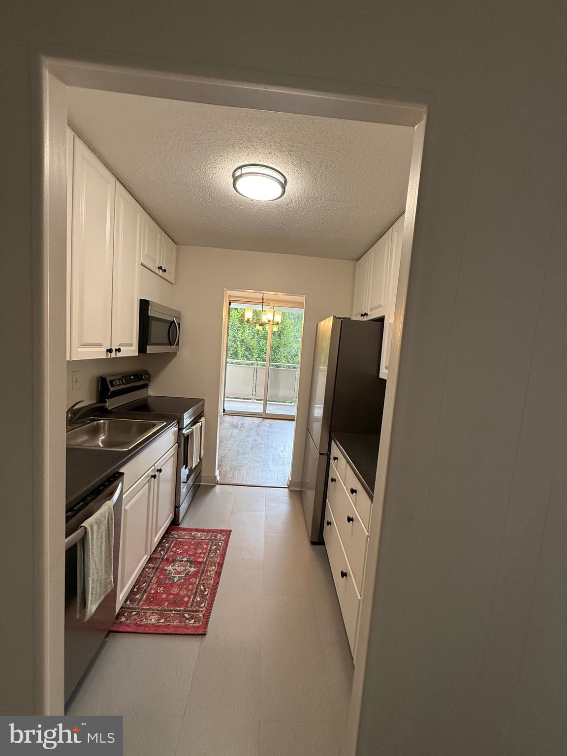 LAKESIDE TERRACE - Residential