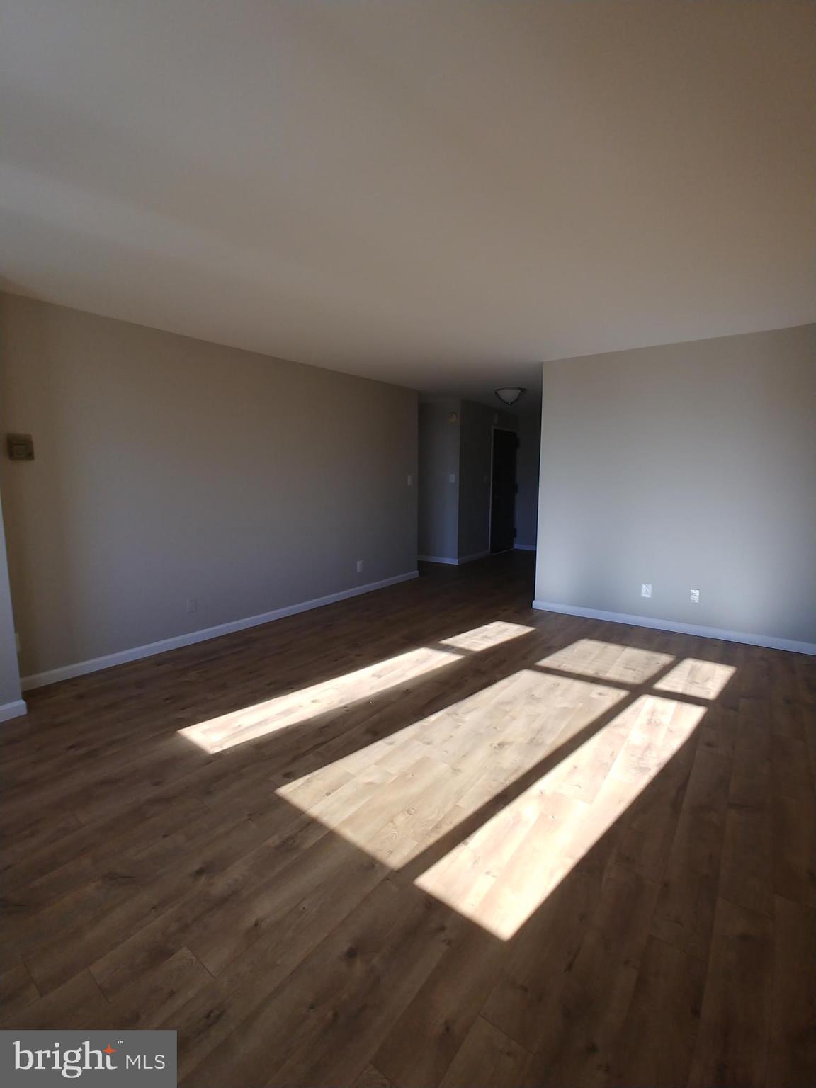 PROMENADE TOWERS - Residential Lease