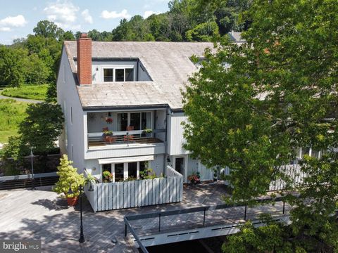 16 S ROCKLAND FALLS ROAD 16 ROCKLAND DE 19732