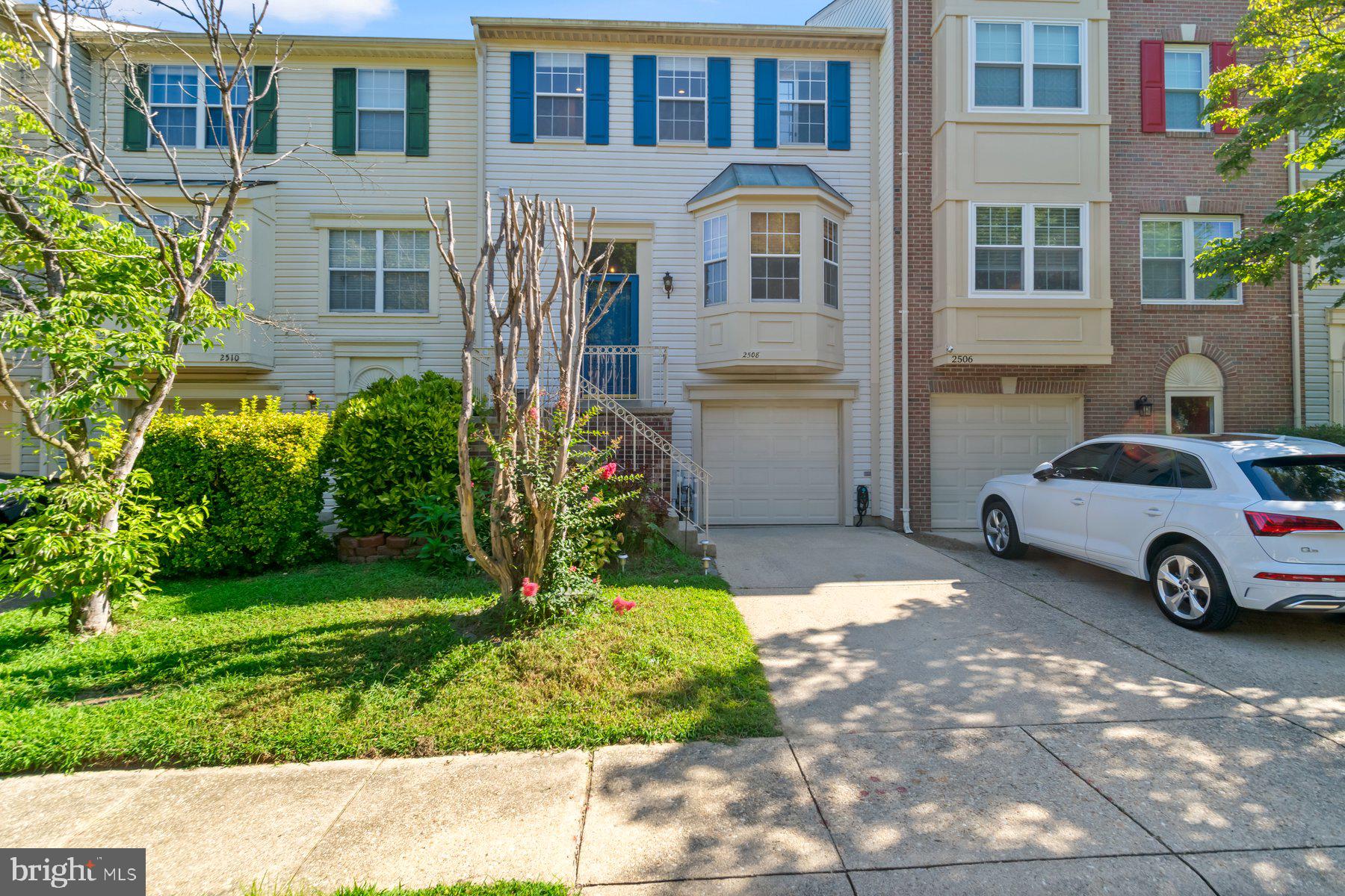 Terrific Townhome in Sought-After Walden Backing to the Golf Course! Beautifully maintained 3-level townhome with scenic views of the 10th hole at Walden Golf Course. The lower level features a 1-car garage, half bath, and a spacious recreation room with walk-out access—ideal as a third bedroom, office, or gym. The main level offers an eat-in kitchen with stainless steel appliances and refinished cabinets, plus hardwood flooring throughout the living/dining area and a gas fireplace. Two sets of sliding doors lead to a large deck overlooking the fairway. Upstairs, you'll find three bedrooms including a primary suite with walk-in closet and updated en suite bath. Schedule your showing today!
_________________________________________________________________________________________________________________
Prime Location: Just steps from the community pool (membership available) and Walden Country Club. Move-in ready and perfectly situated for golf lovers and those seeking resort-style living!