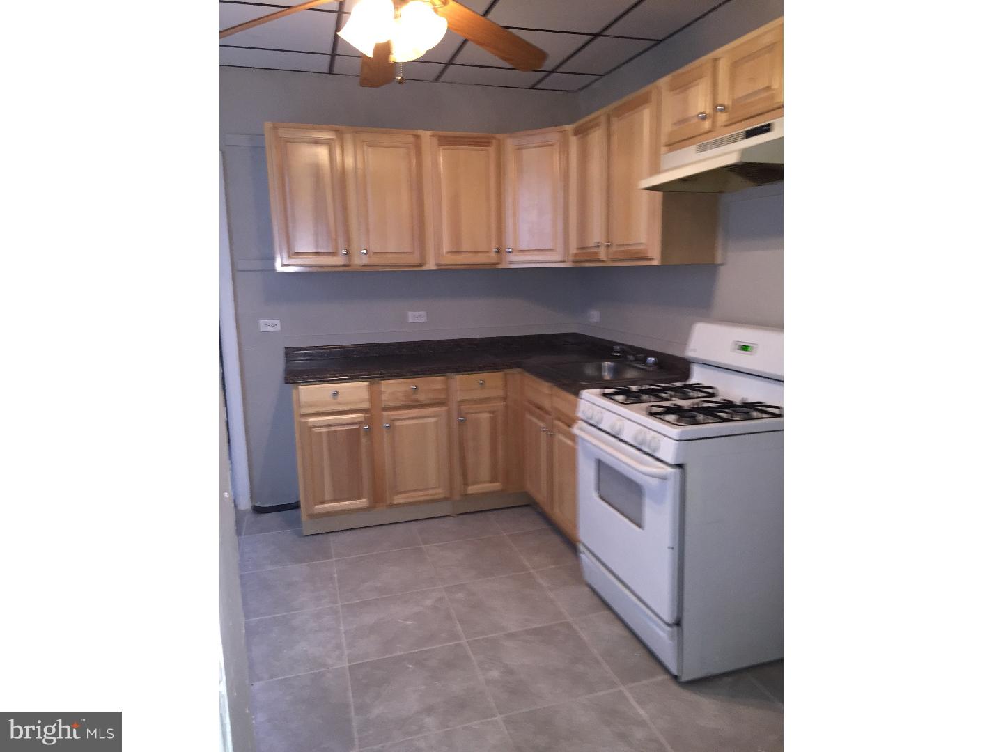 PORT RICHMOND - Residential Lease