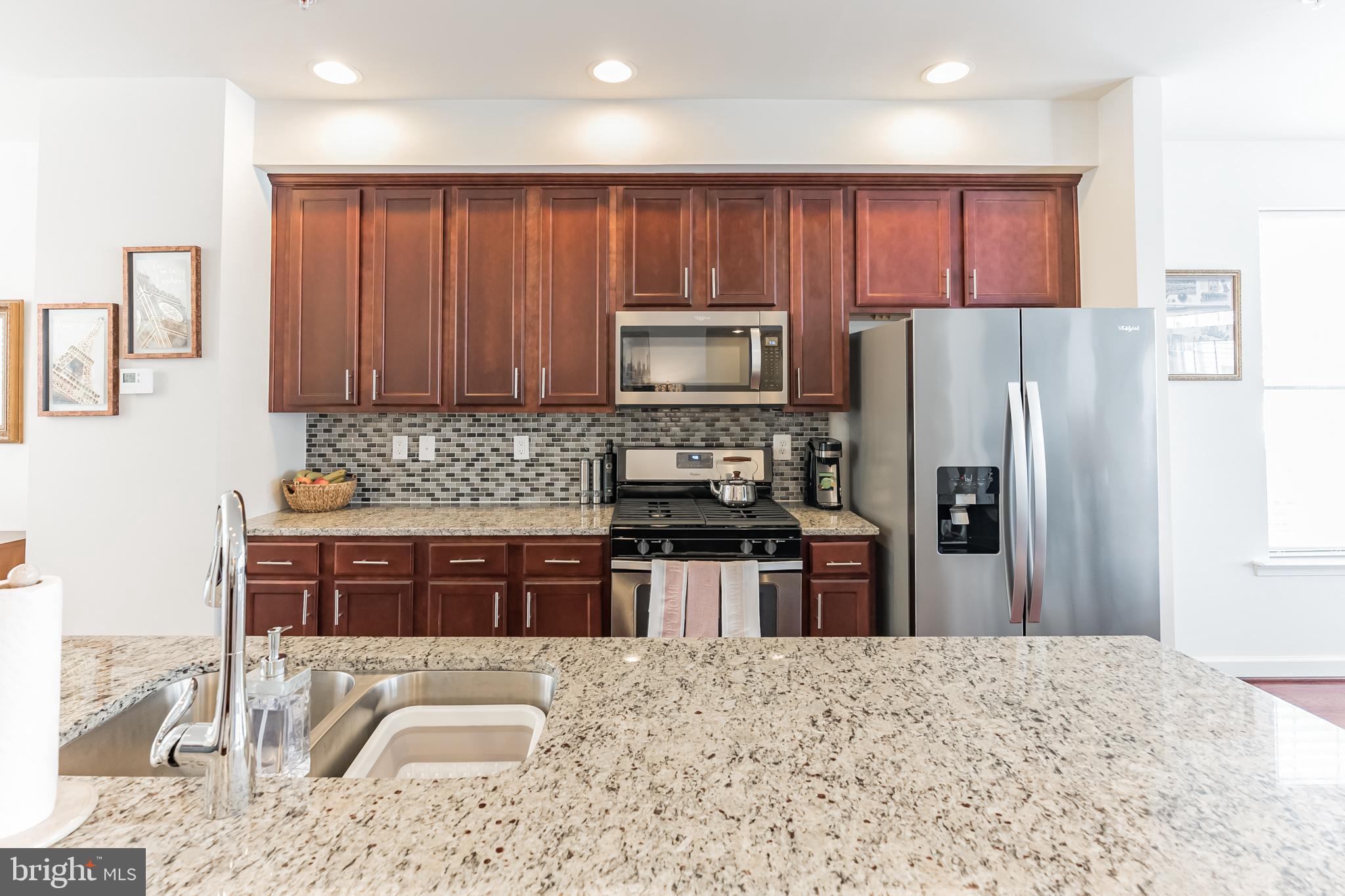 WOOD GLEN - Residential Lease