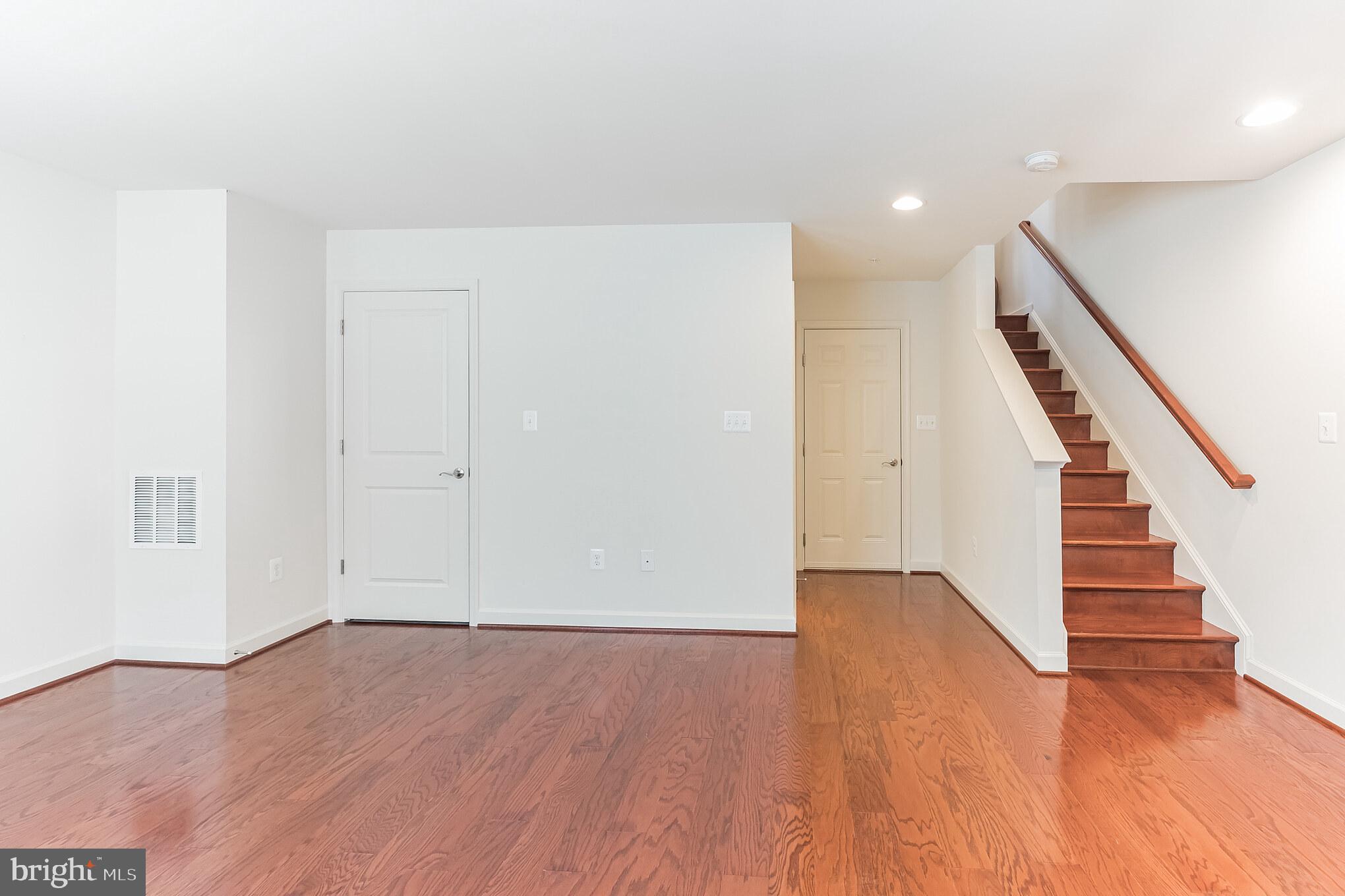 WOOD GLEN - Residential Lease