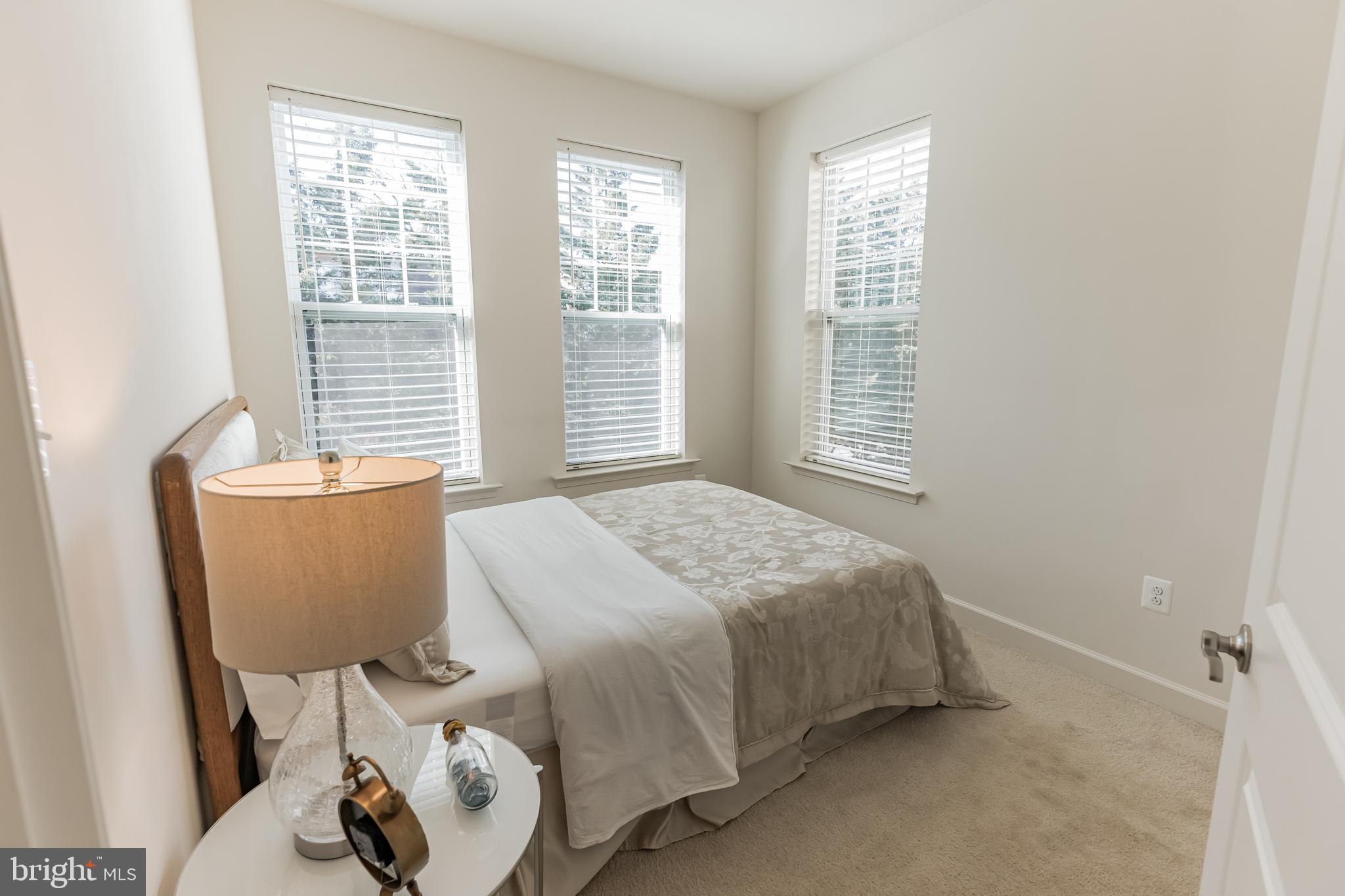 WOOD GLEN - Residential Lease