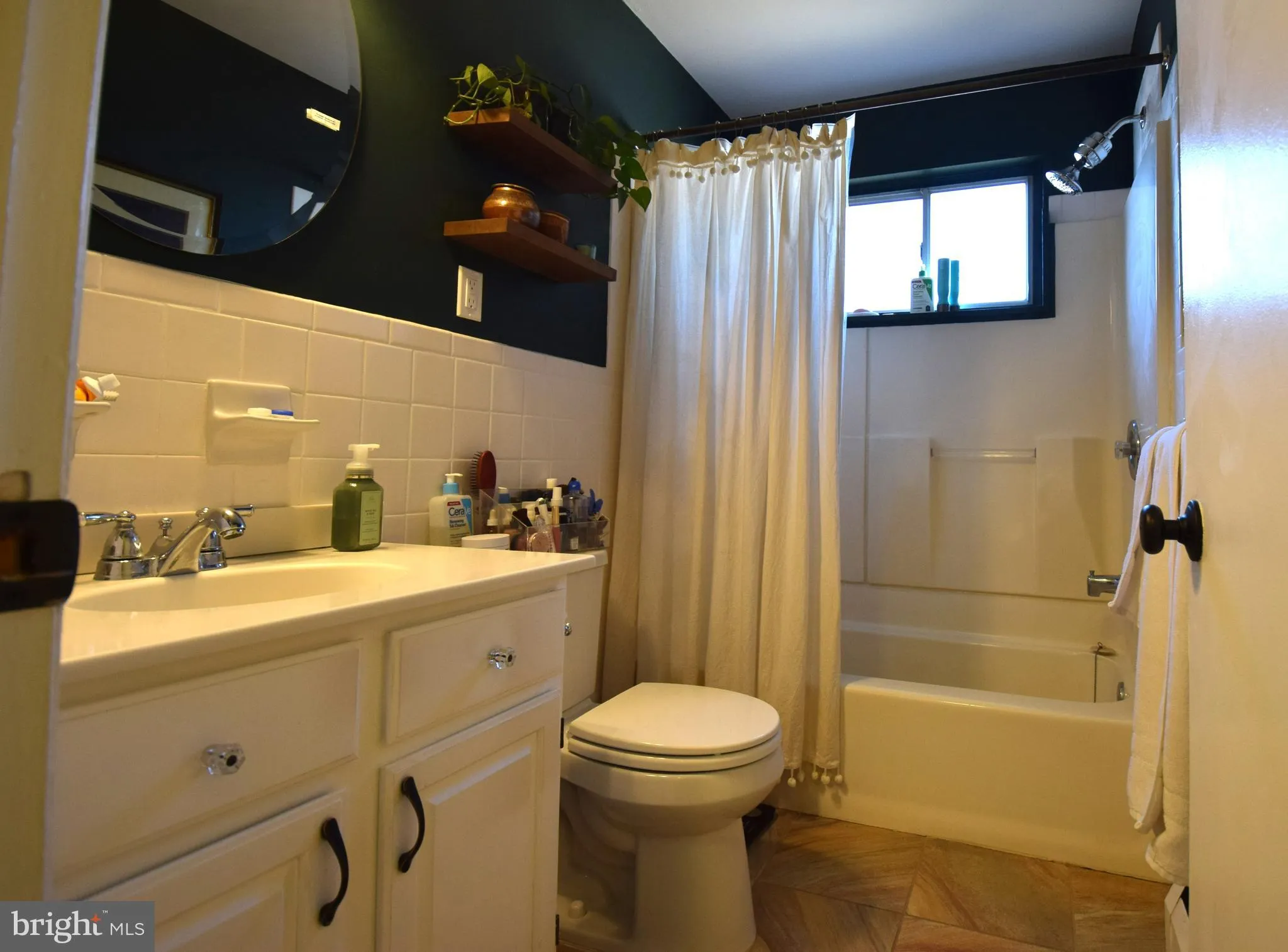 Downingtown, Pennsylvania 19335, United States, 1 Bedroom Bedrooms, ,1 BathroomBathrooms,Residential,Pending,2988