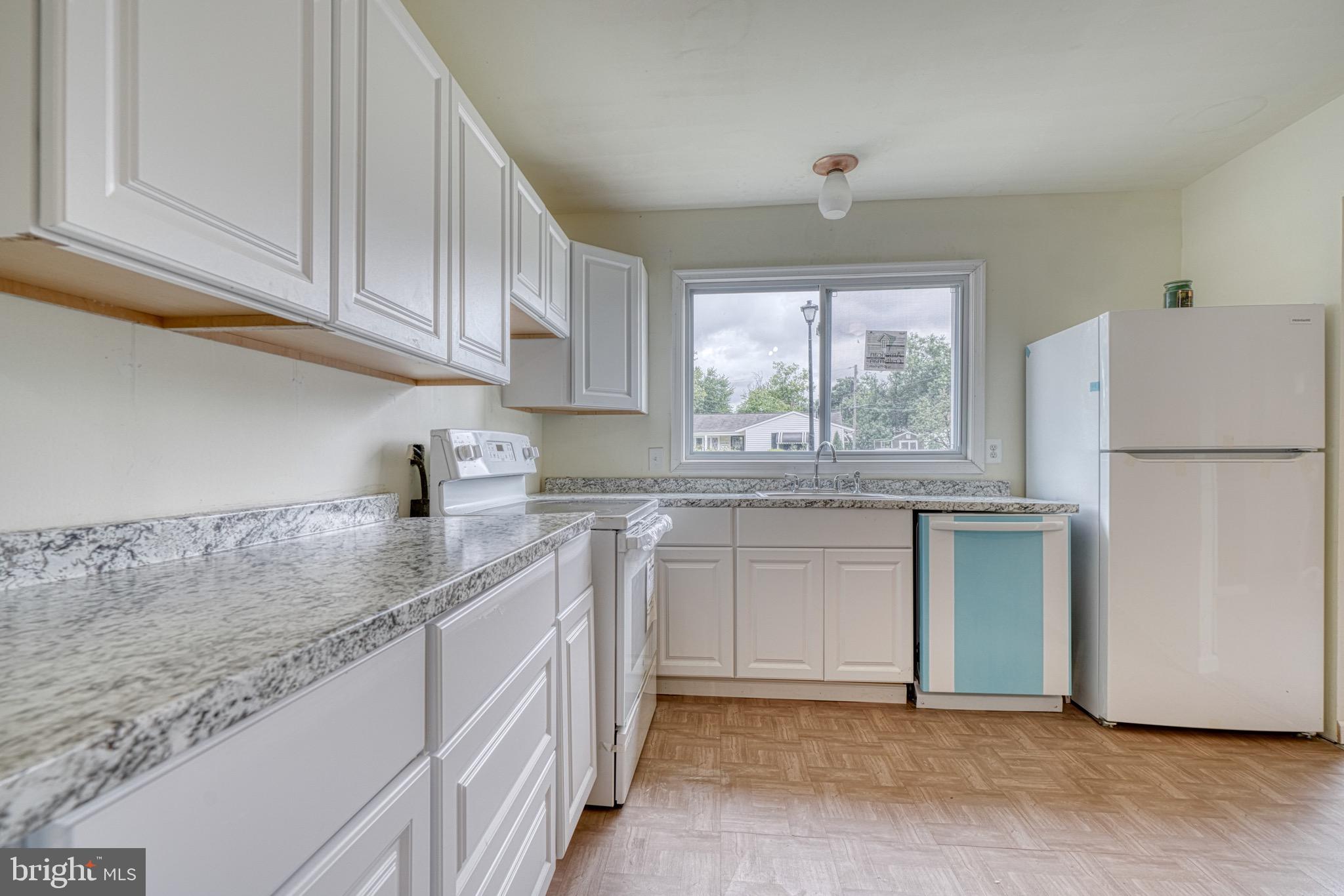 CHADWICK MANOR - Residential