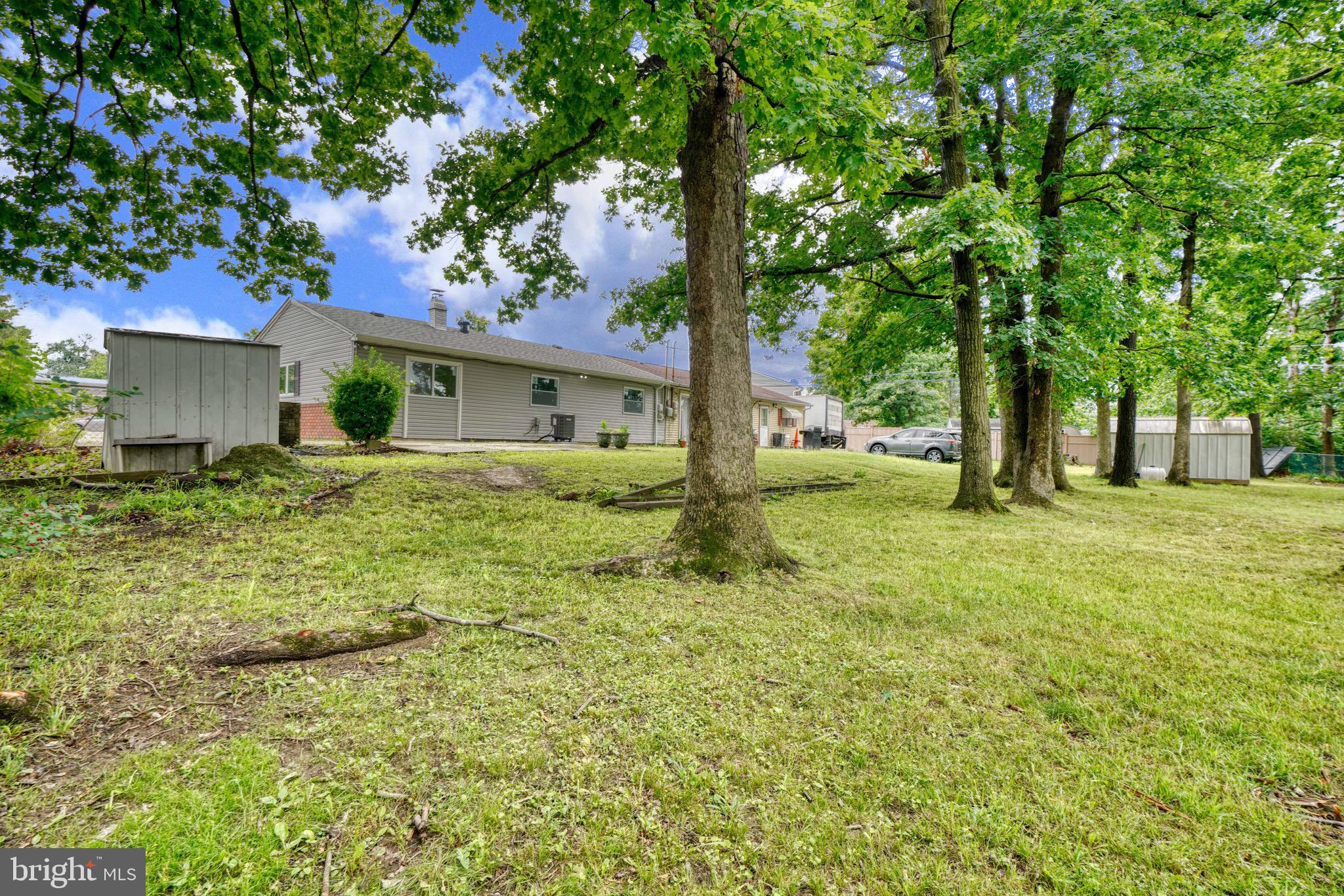 CHADWICK MANOR - Residential