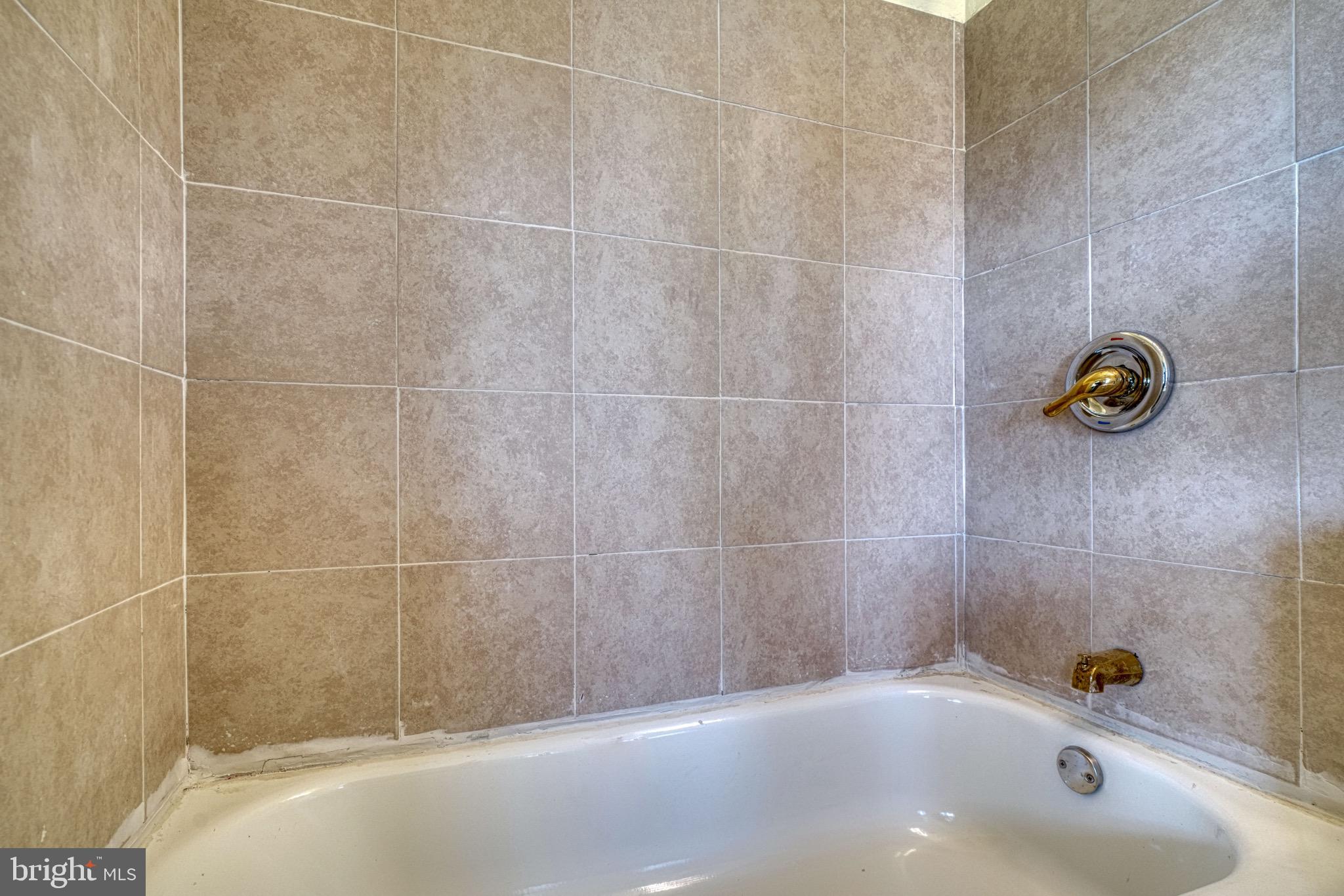 CHADWICK MANOR - Residential