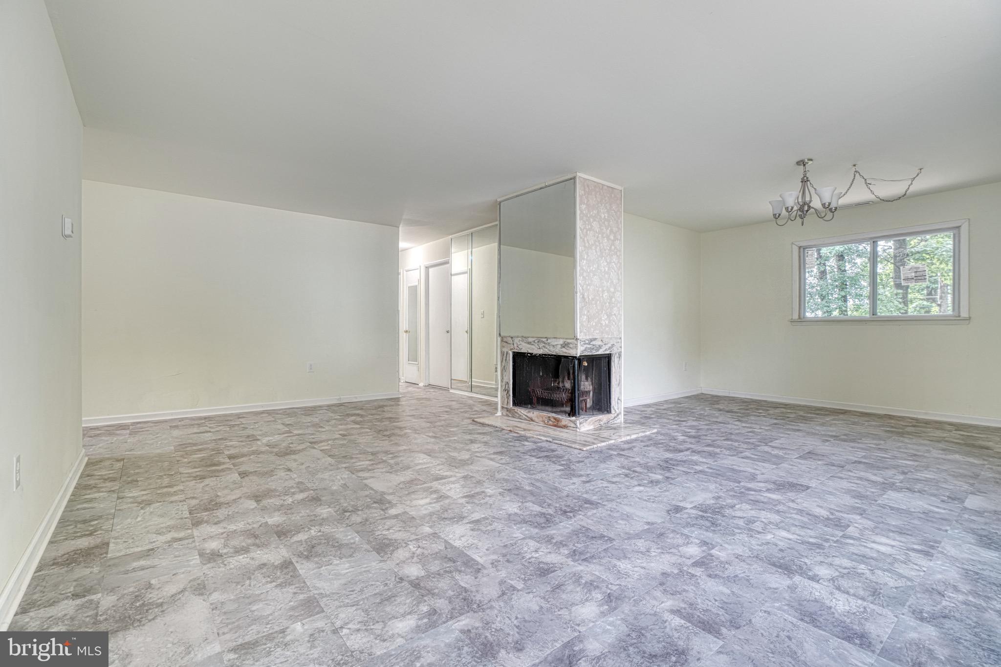 CHADWICK MANOR - Residential