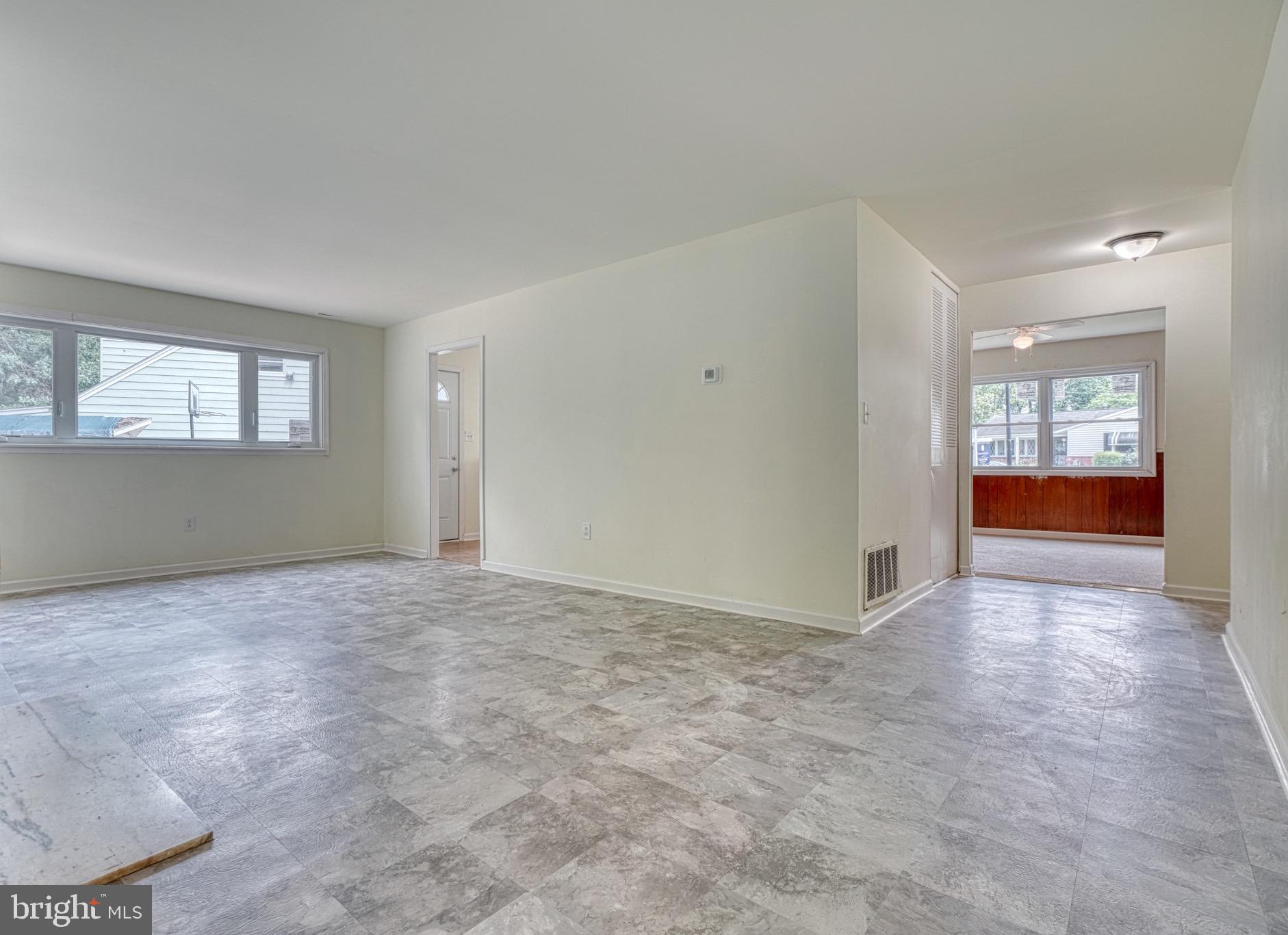 CHADWICK MANOR - Residential