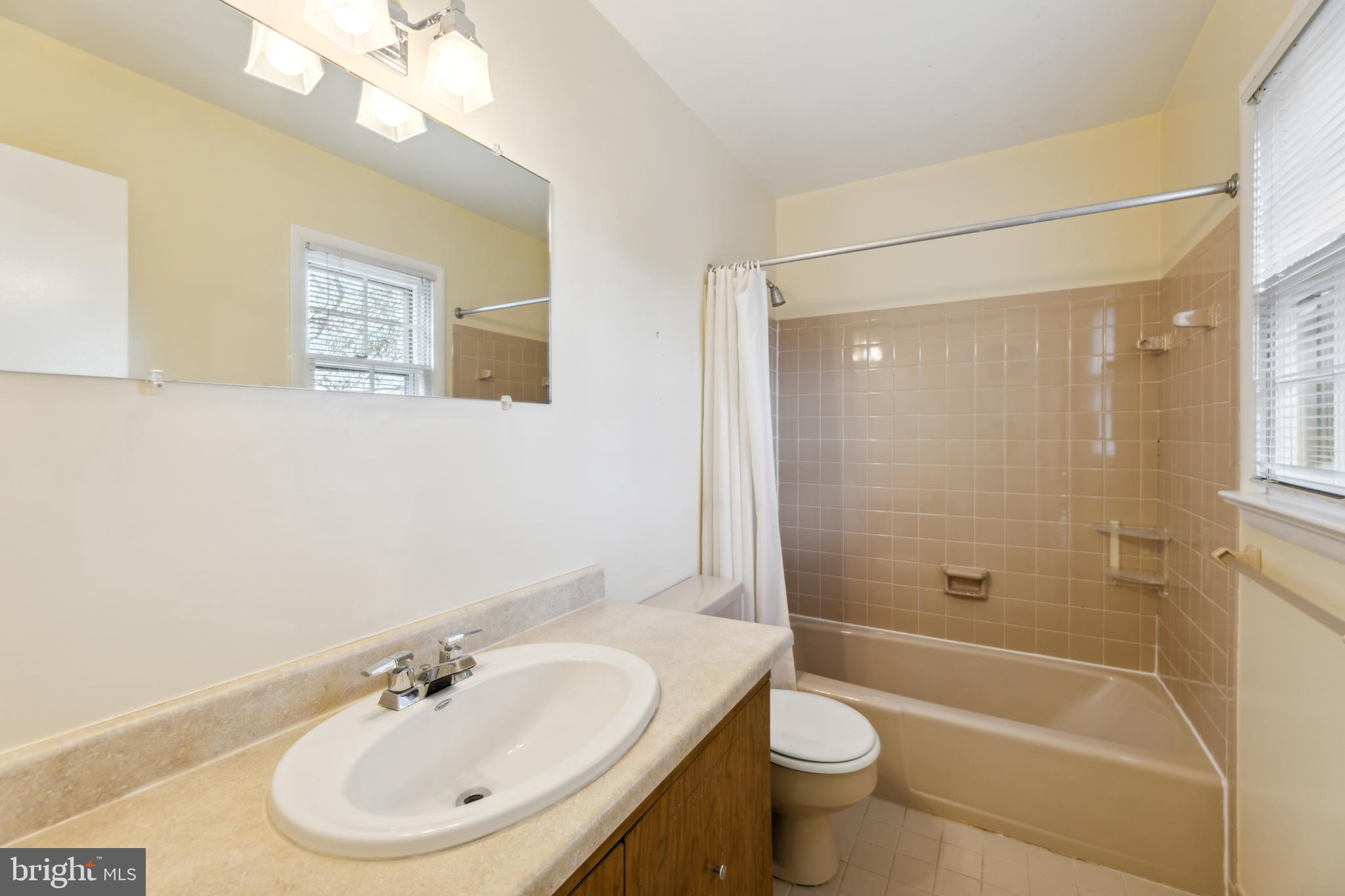 REGENCY ESTATES - Residential