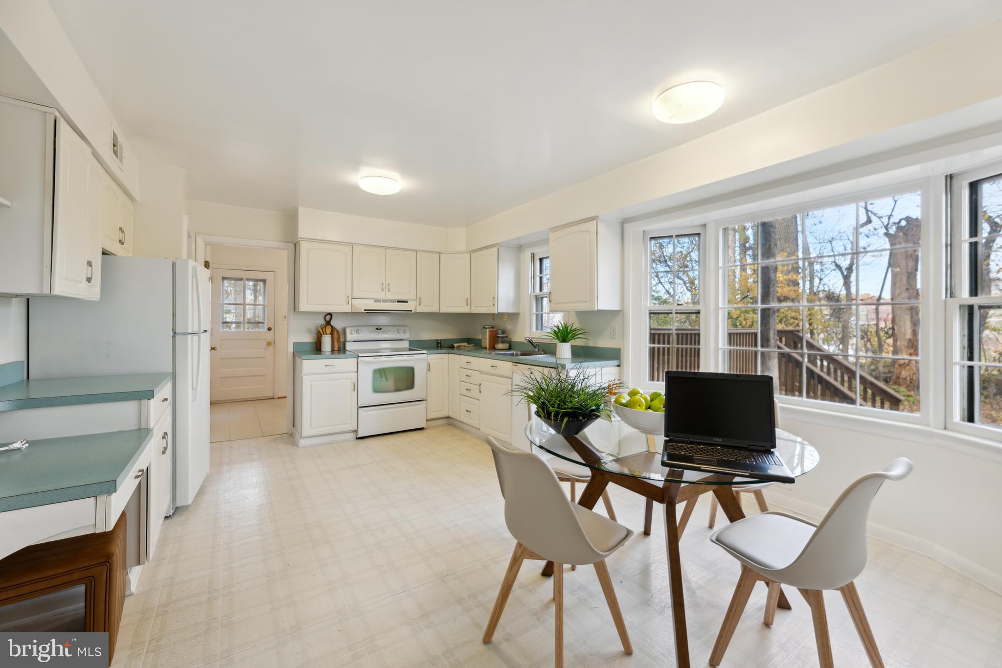 REGENCY ESTATES - Residential