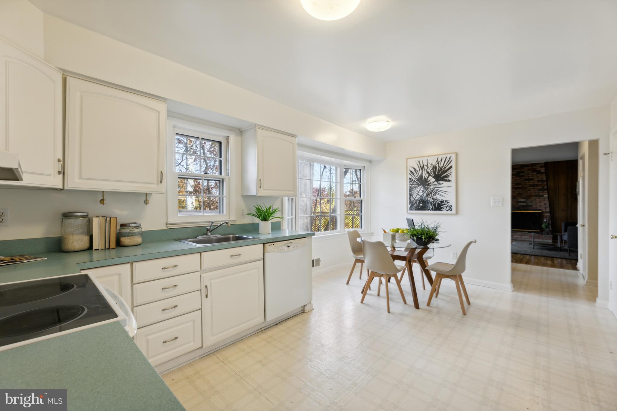 REGENCY ESTATES - Residential