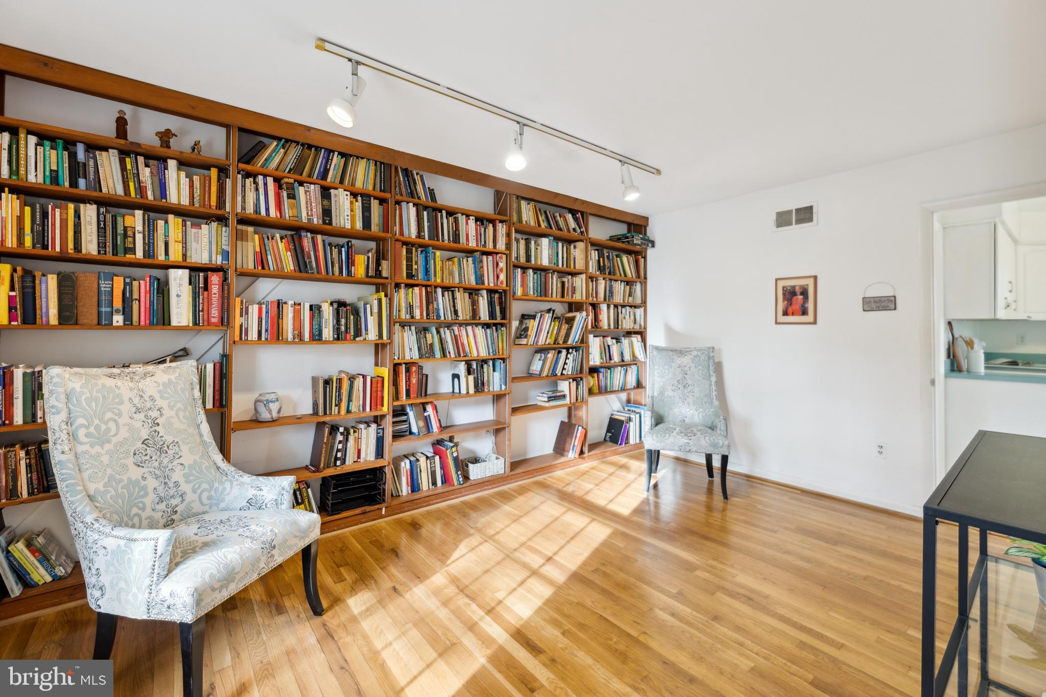 REGENCY ESTATES - Residential