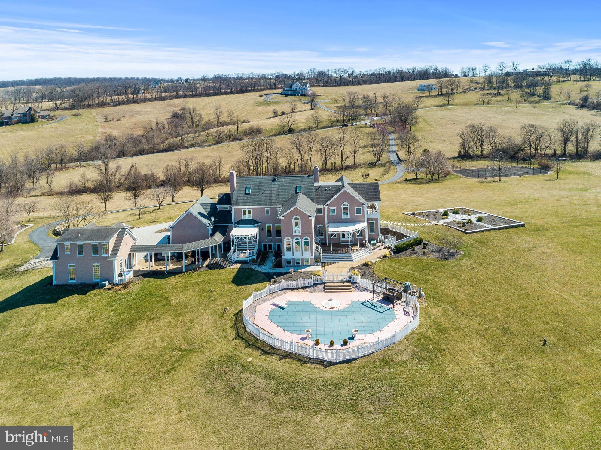 BEACON HILL - Residential