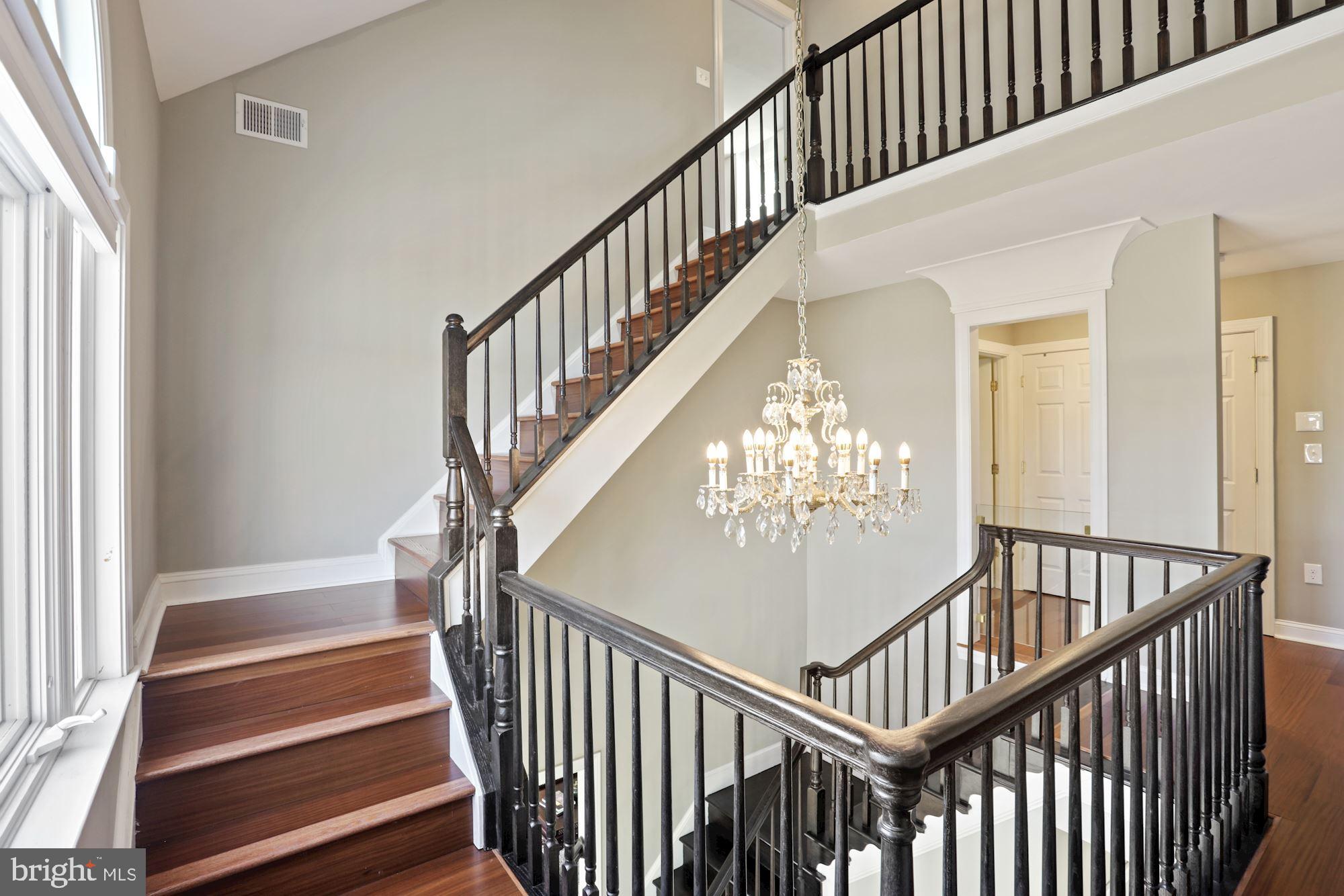 BEACON HILL - Residential