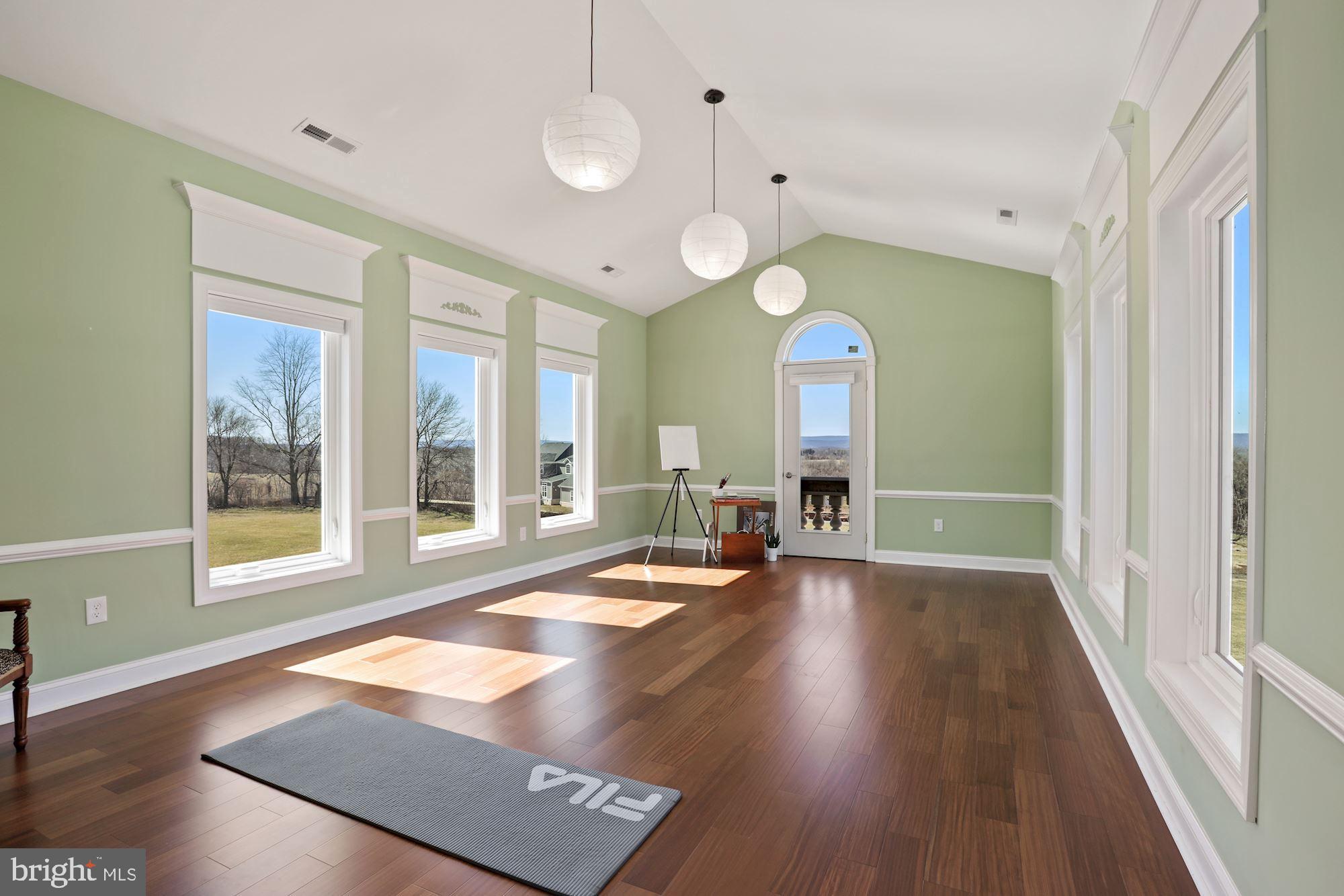 BEACON HILL - Residential