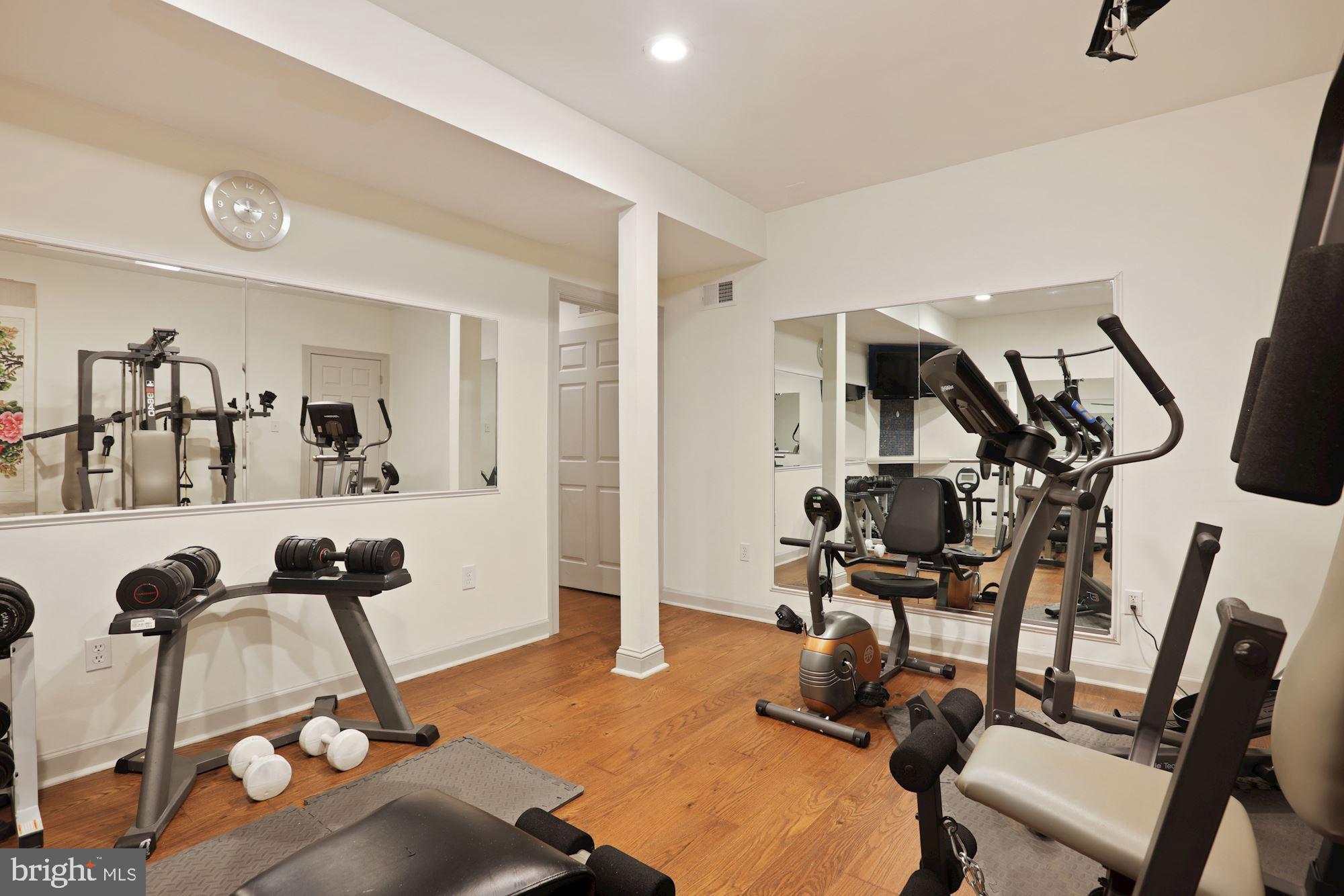 BEACON HILL - Residential