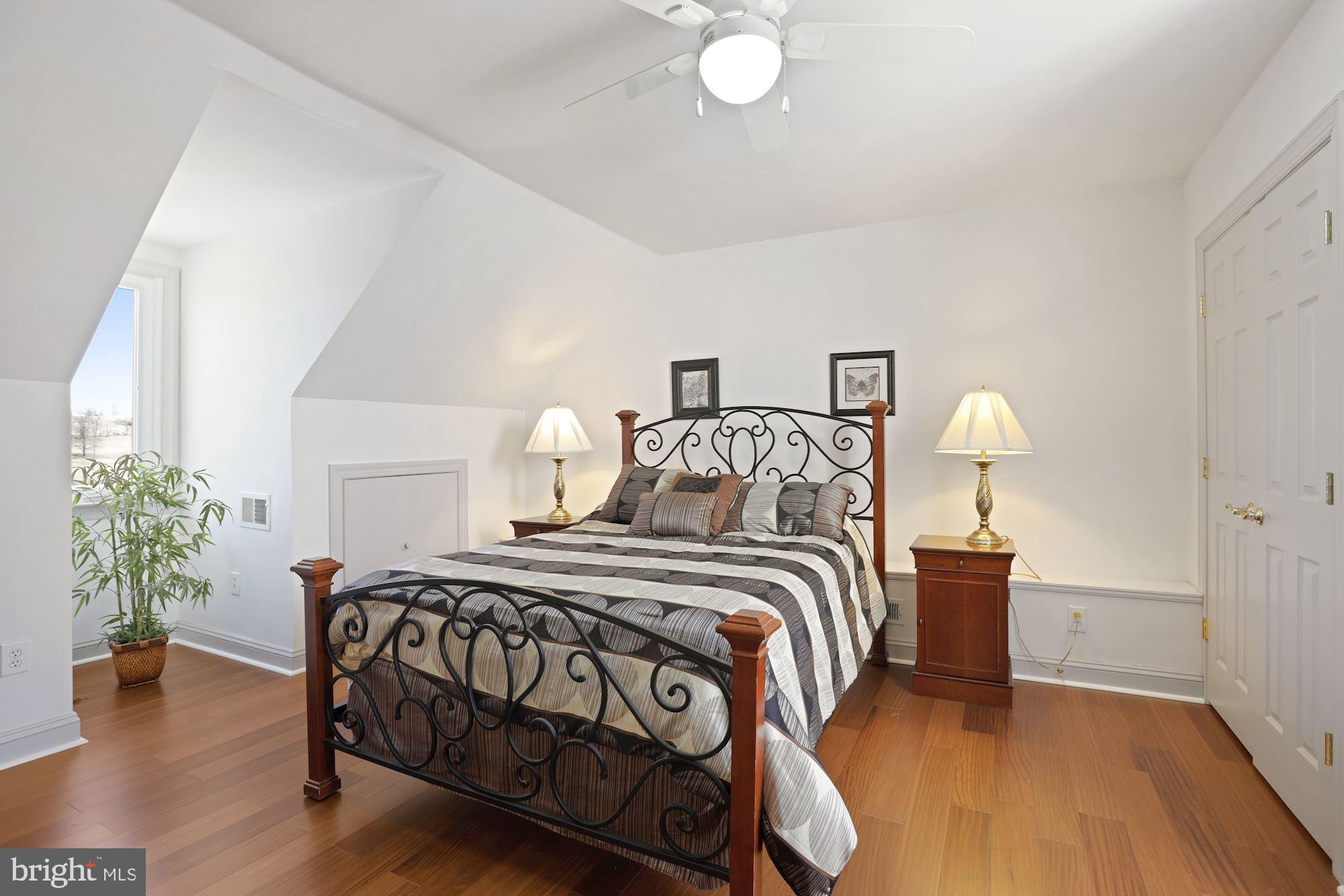 BEACON HILL - Residential