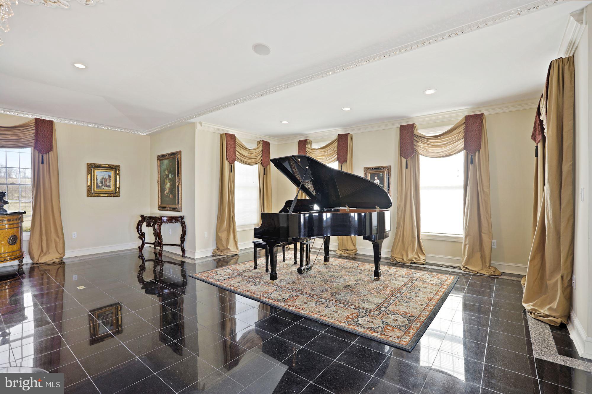 BEACON HILL - Residential