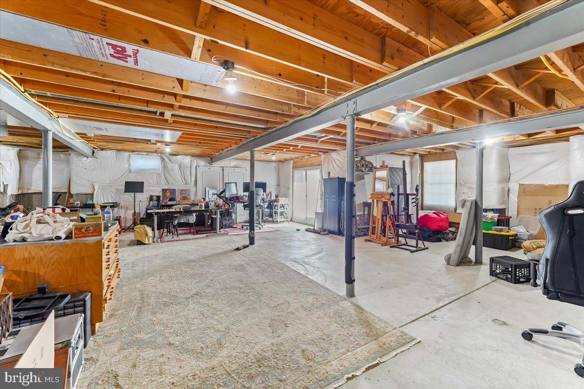 RIVERCREST - Residential